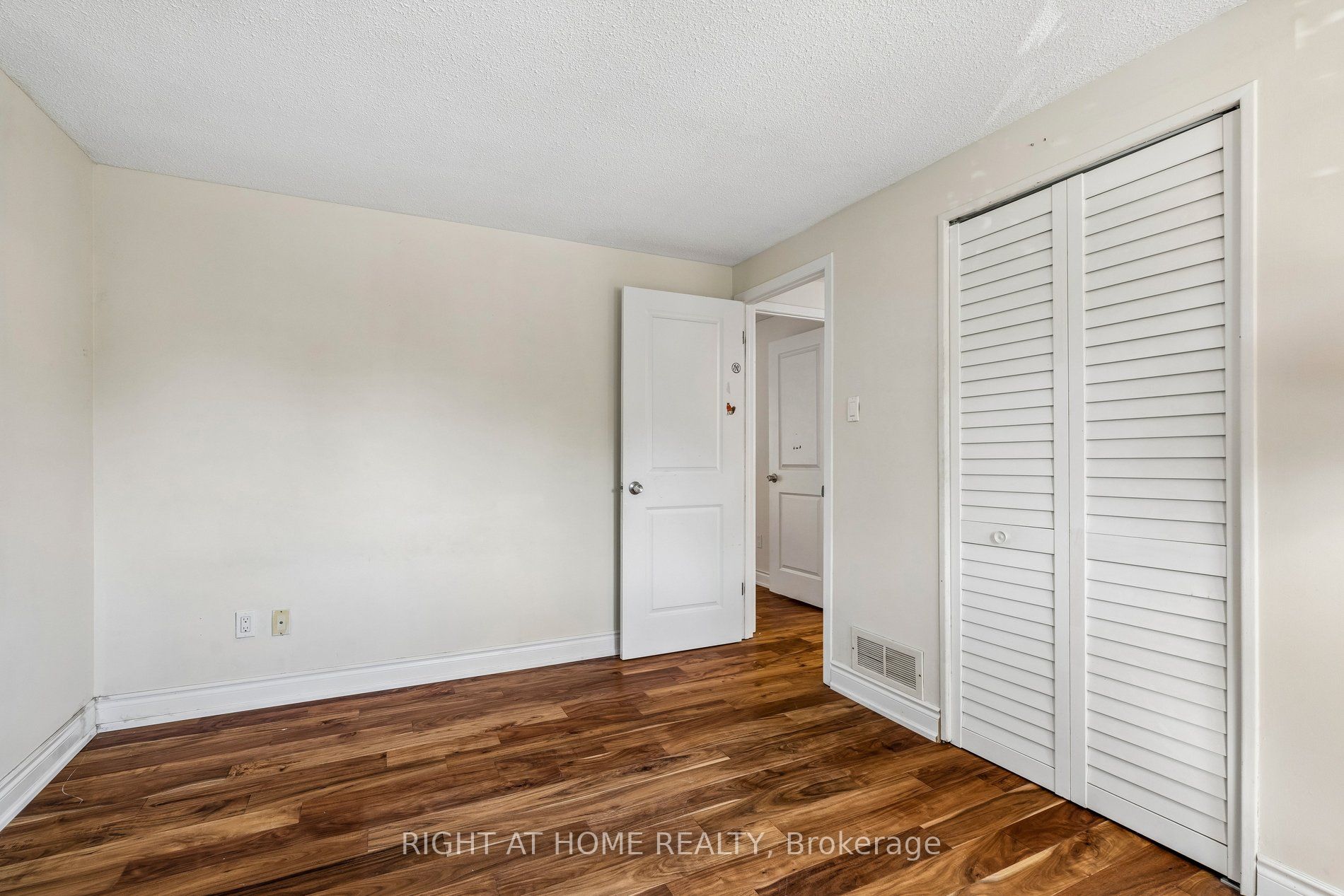 3363 Masthead Crescent Property Photo 25