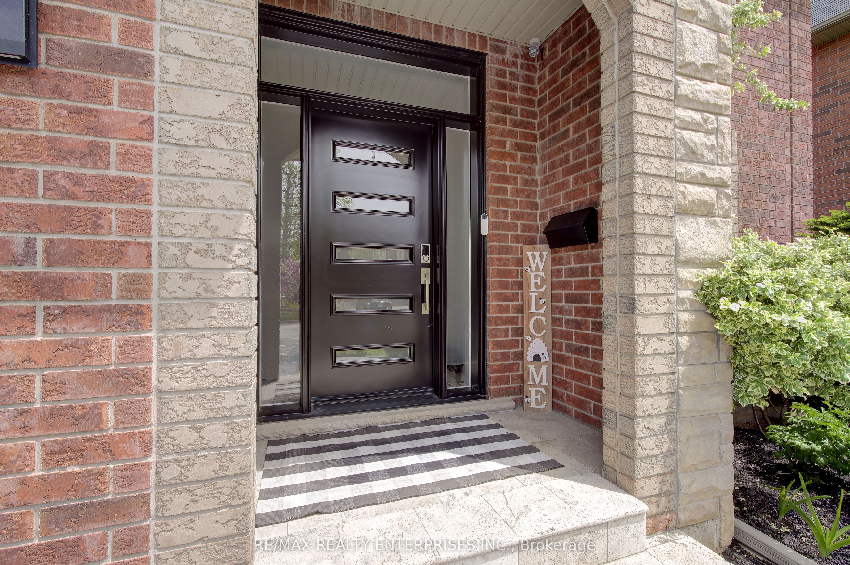 193 Teddington Place Property Photo 4