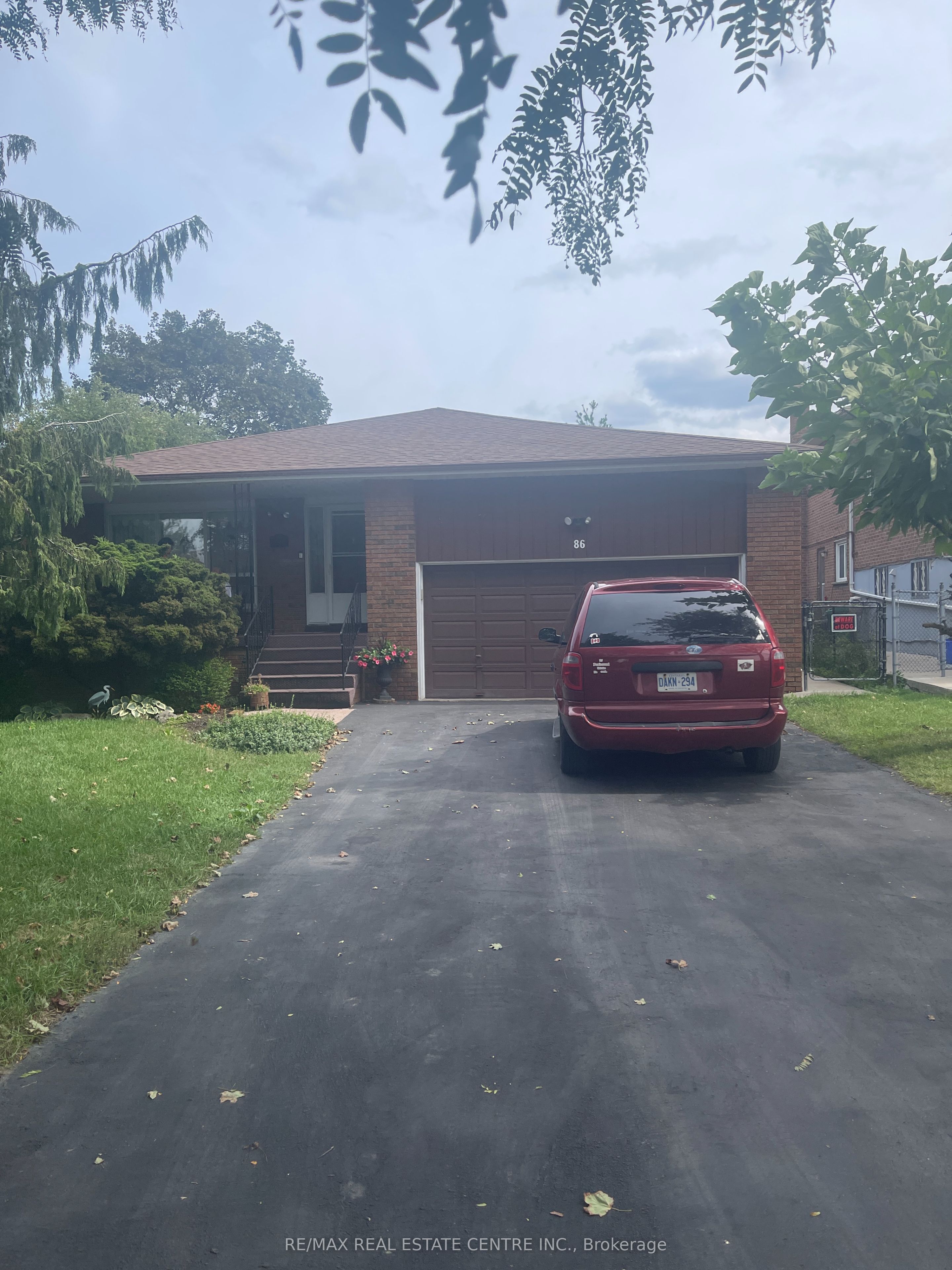 86 Jade Crescent Property Photo 1