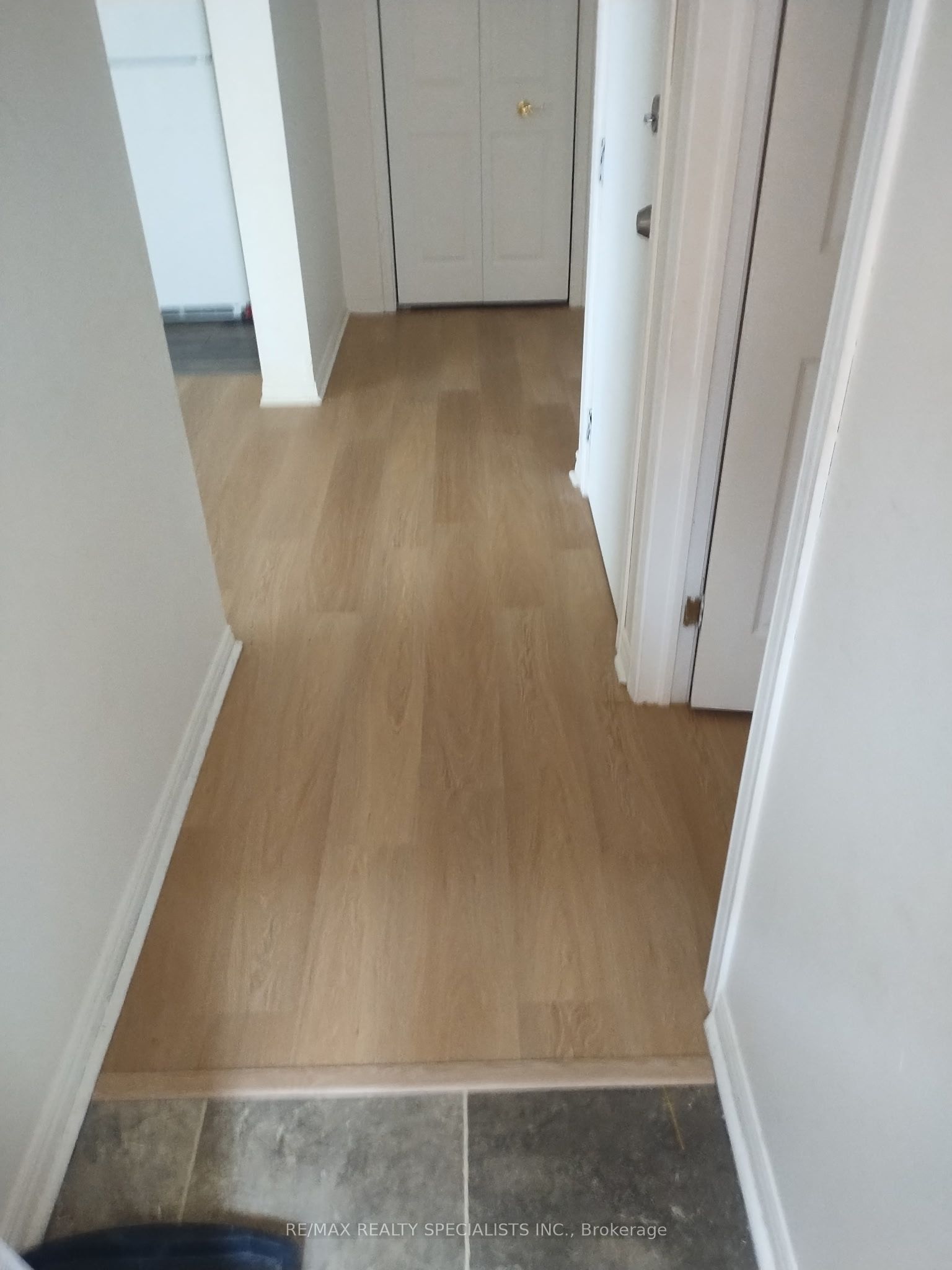 1618 Corkstone Glade (main Flr) Property Photo 6