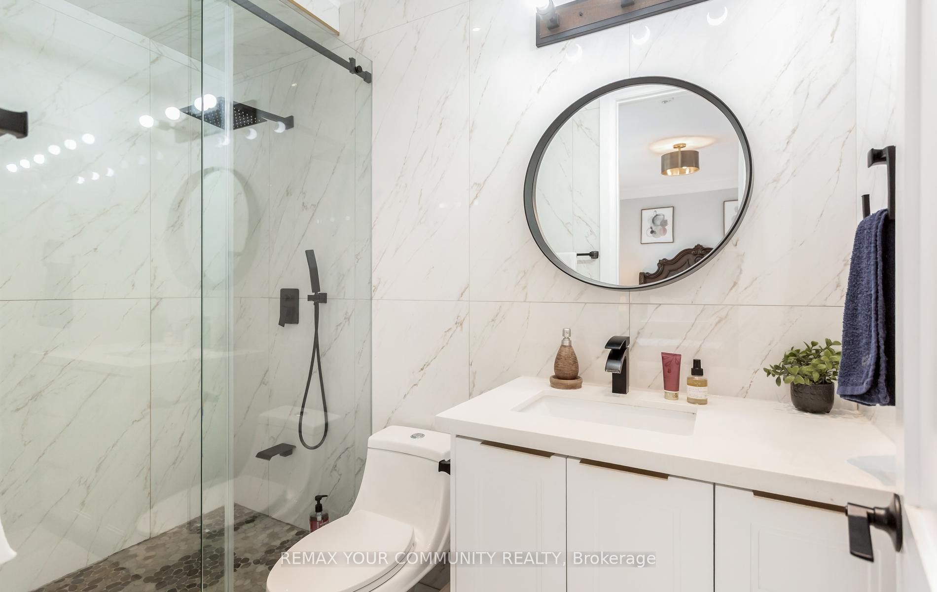 606 Stephens Crescent Property Photo 34