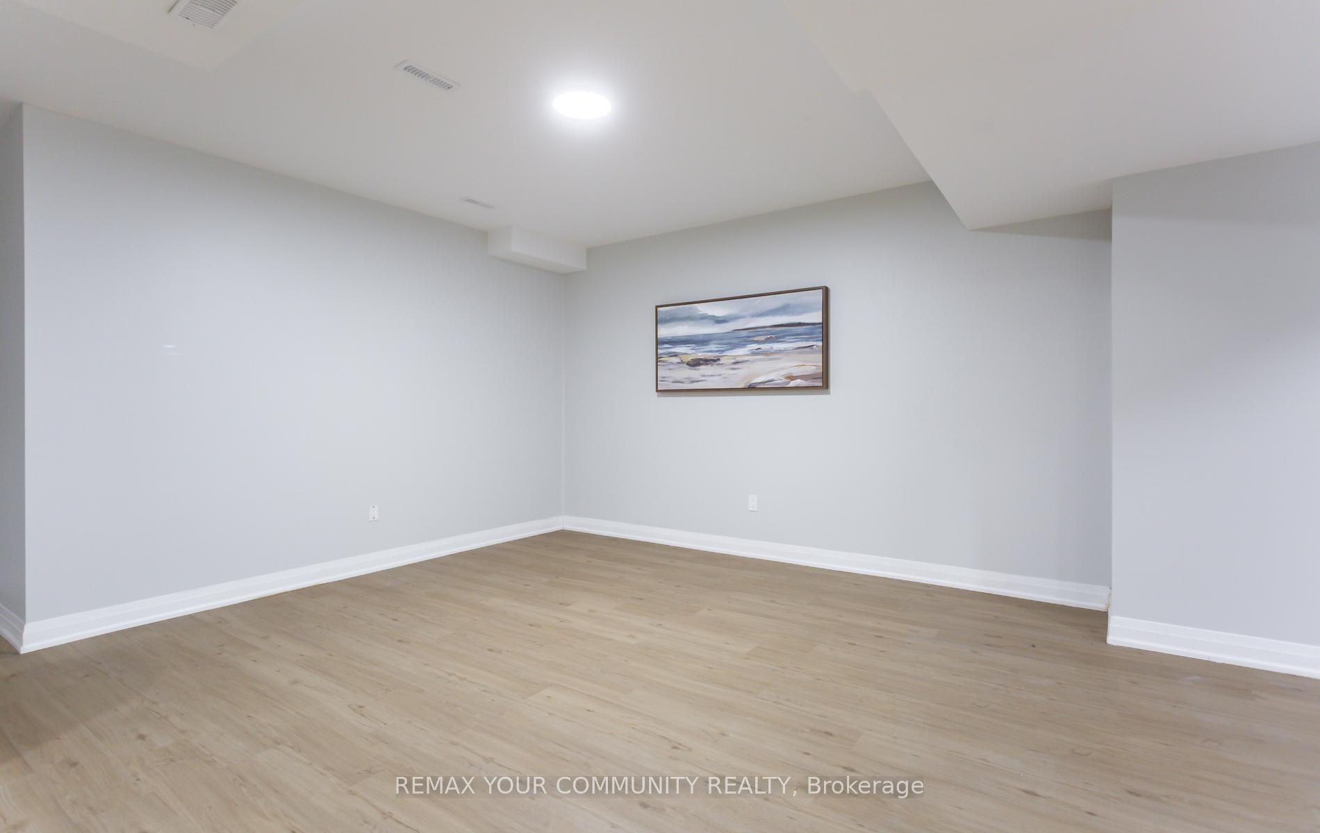 606 Stephens Crescent Property Photo 44