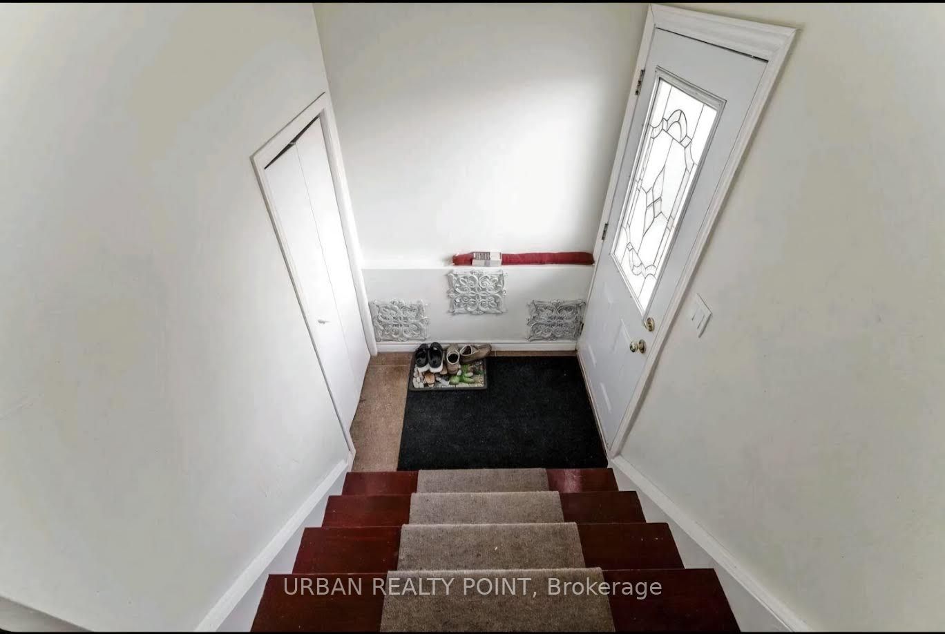 52 Fallway Road E Property Photo 7