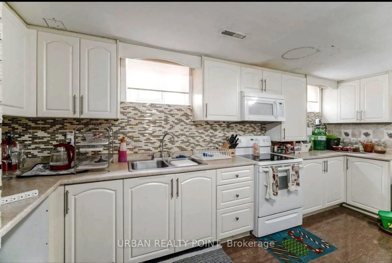 52 Fallway Road E Property Photo 11