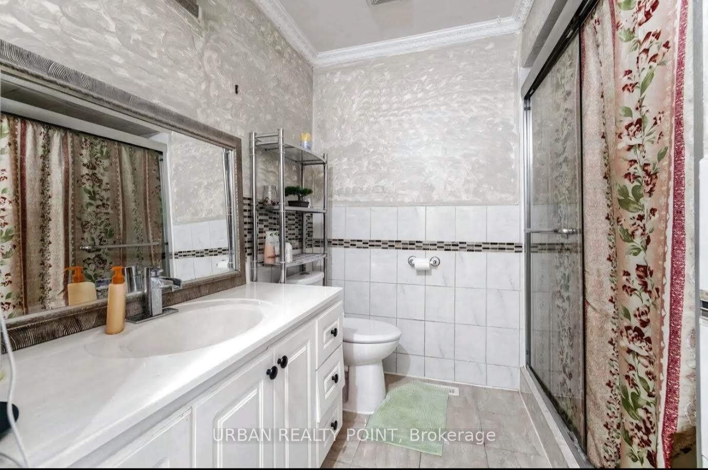 52 Fallway Road E Property Photo 12