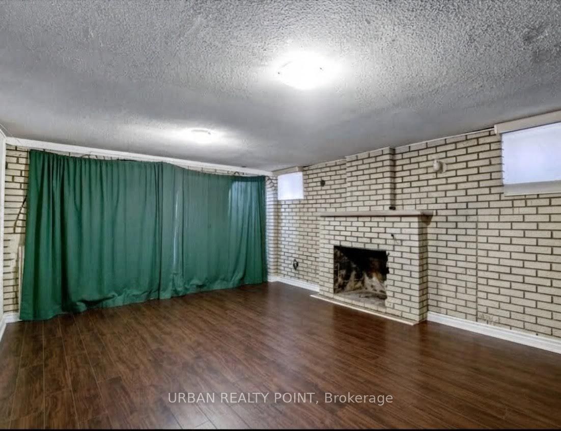 52 Fallway Road E Property Photo 16