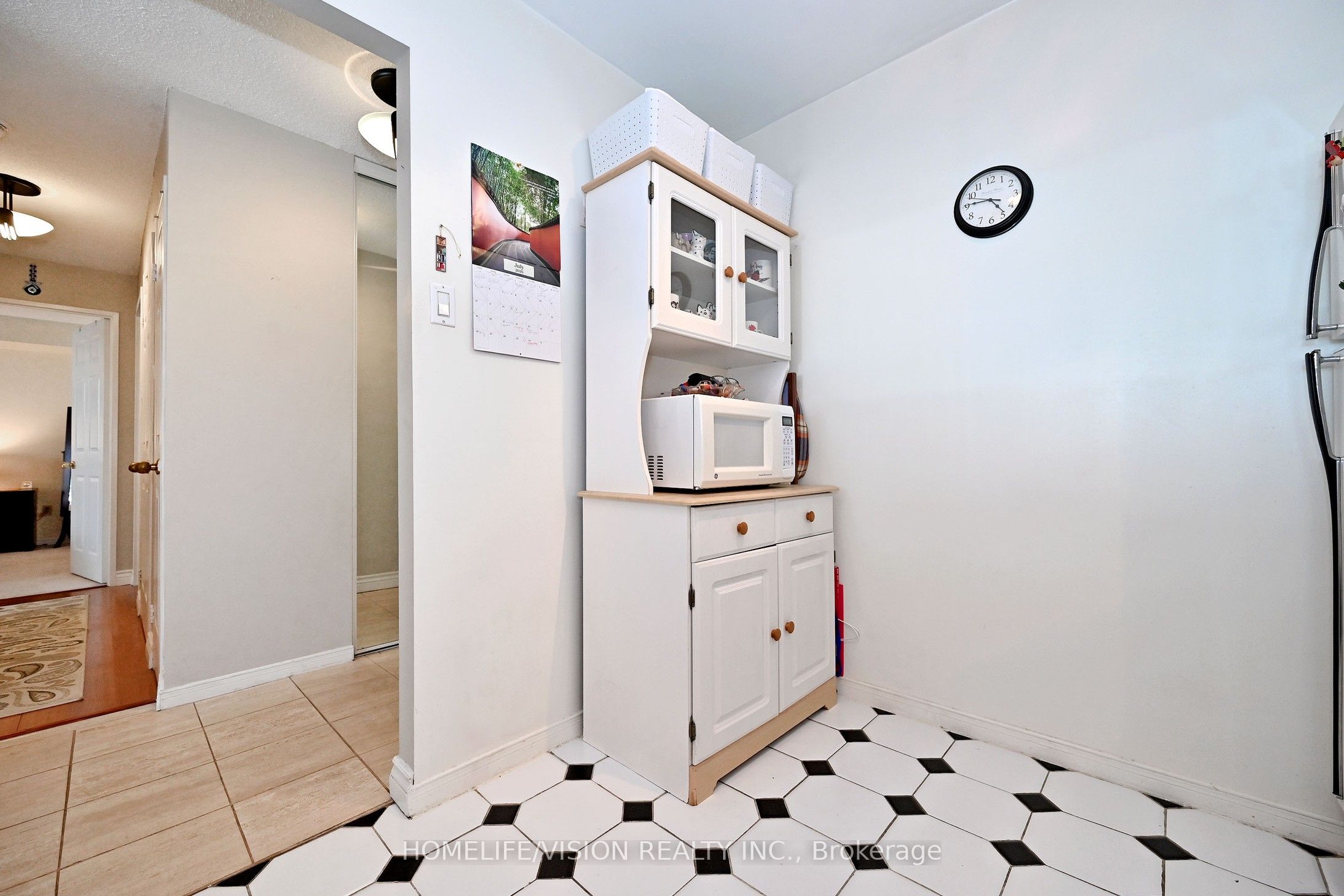 330 Rathburn Road W 306 Property Photo 21