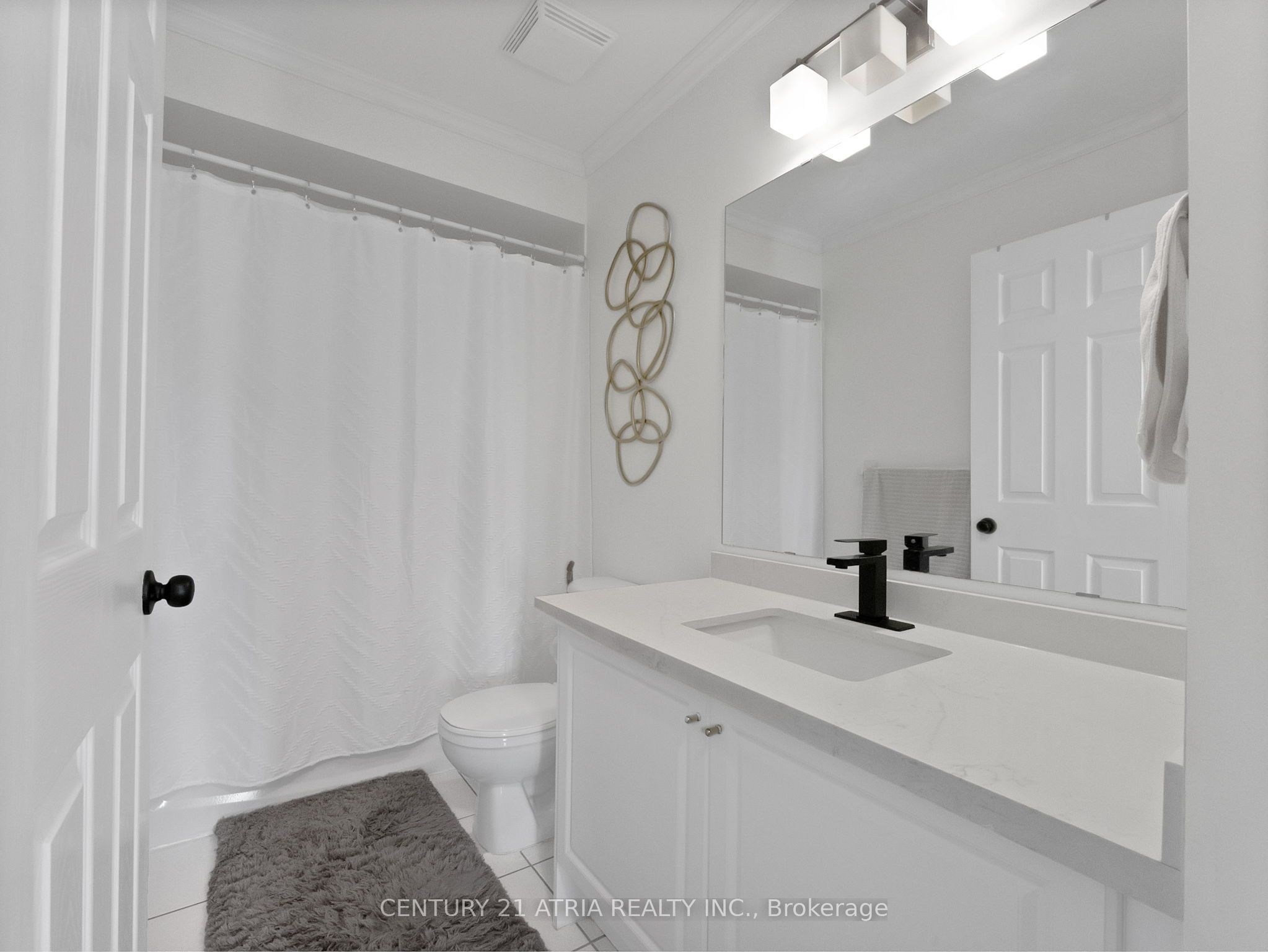 214 Ellis Crescent Property Photo 29