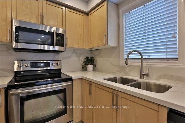 344 Riverstone Drive Property Photo 9