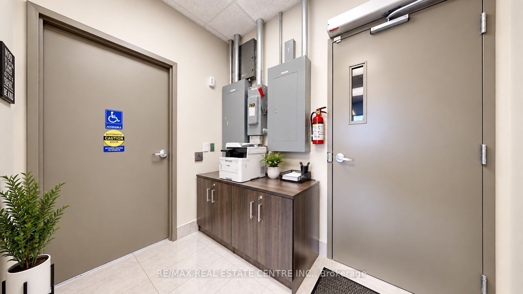 150 Oak Park Boulevard 4 Property Photo 26
