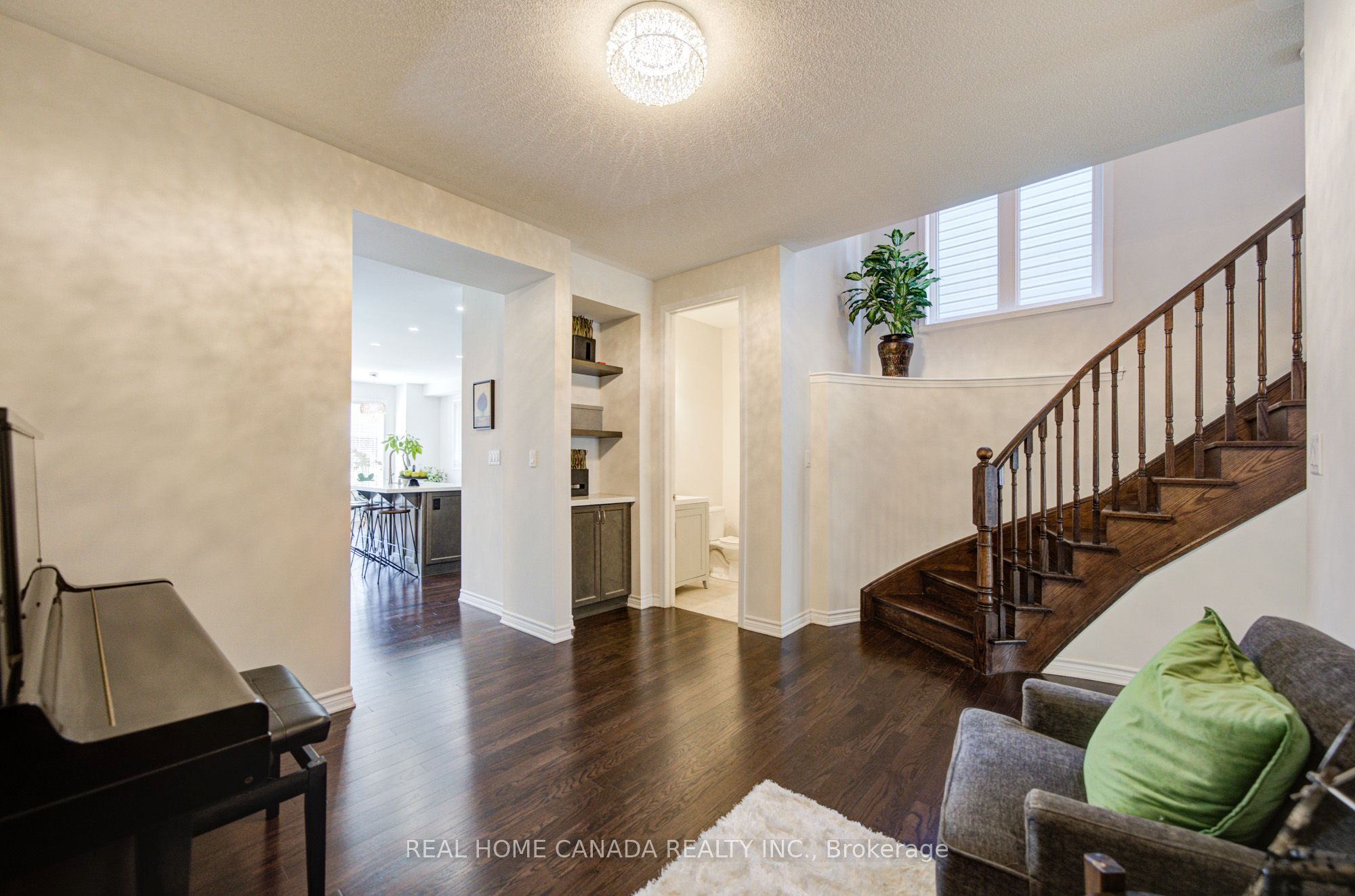 558 Bartleman Terrace Property Photo 7
