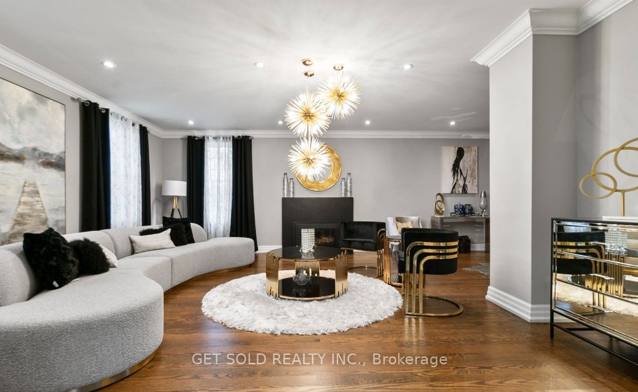 2552 Jarvis Street Property Photo 7