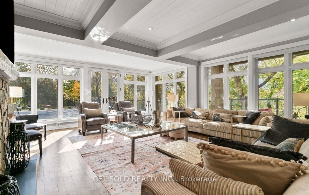 2552 Jarvis Street Property Photo 15