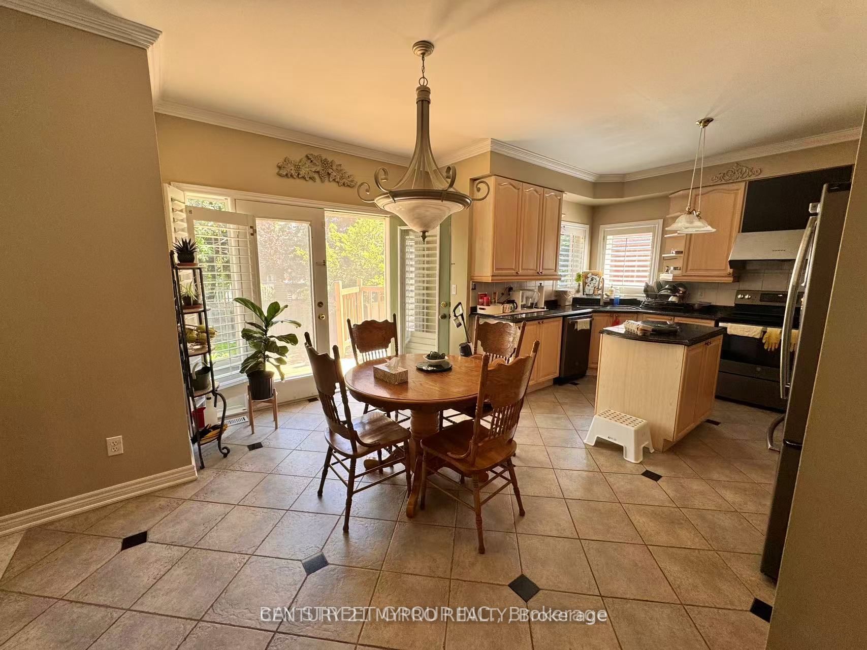 2179 North Ridge Trail Property Photo 10