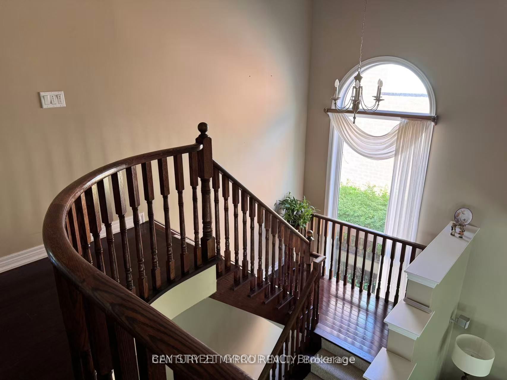 2179 North Ridge Trail Property Photo 11