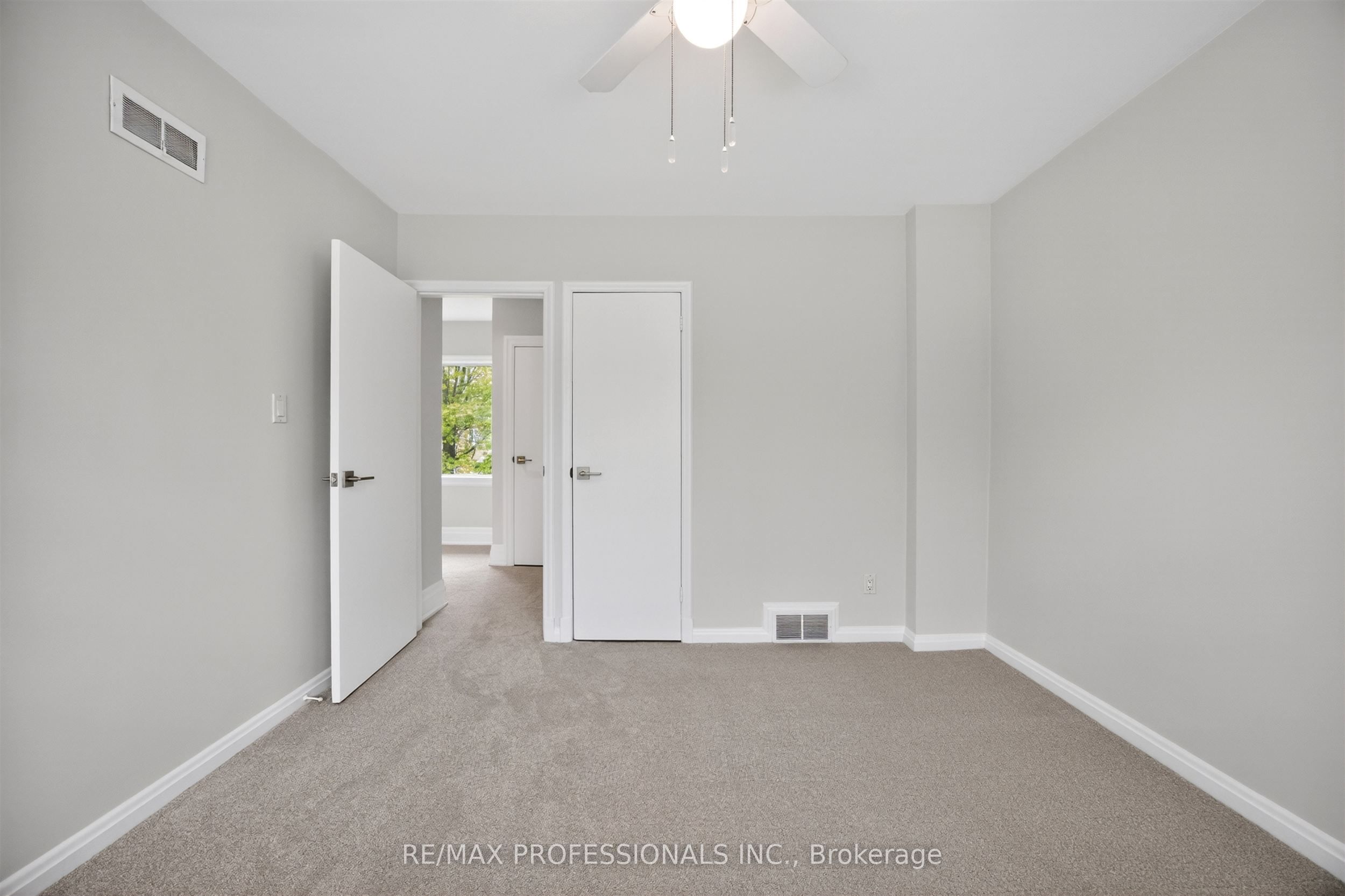 27 Nottingham Drive Property Photo 33
