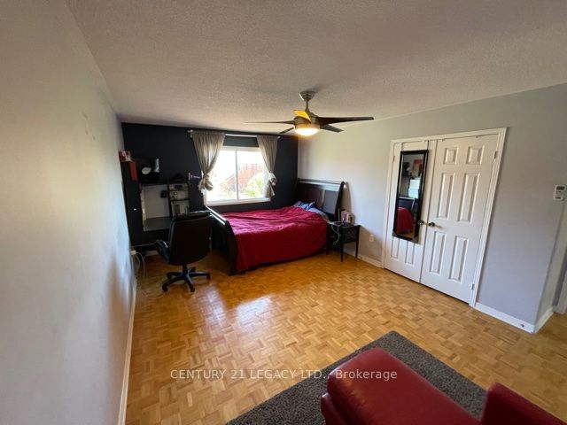 25 Kentucky Drive (upper) Property Photo 30