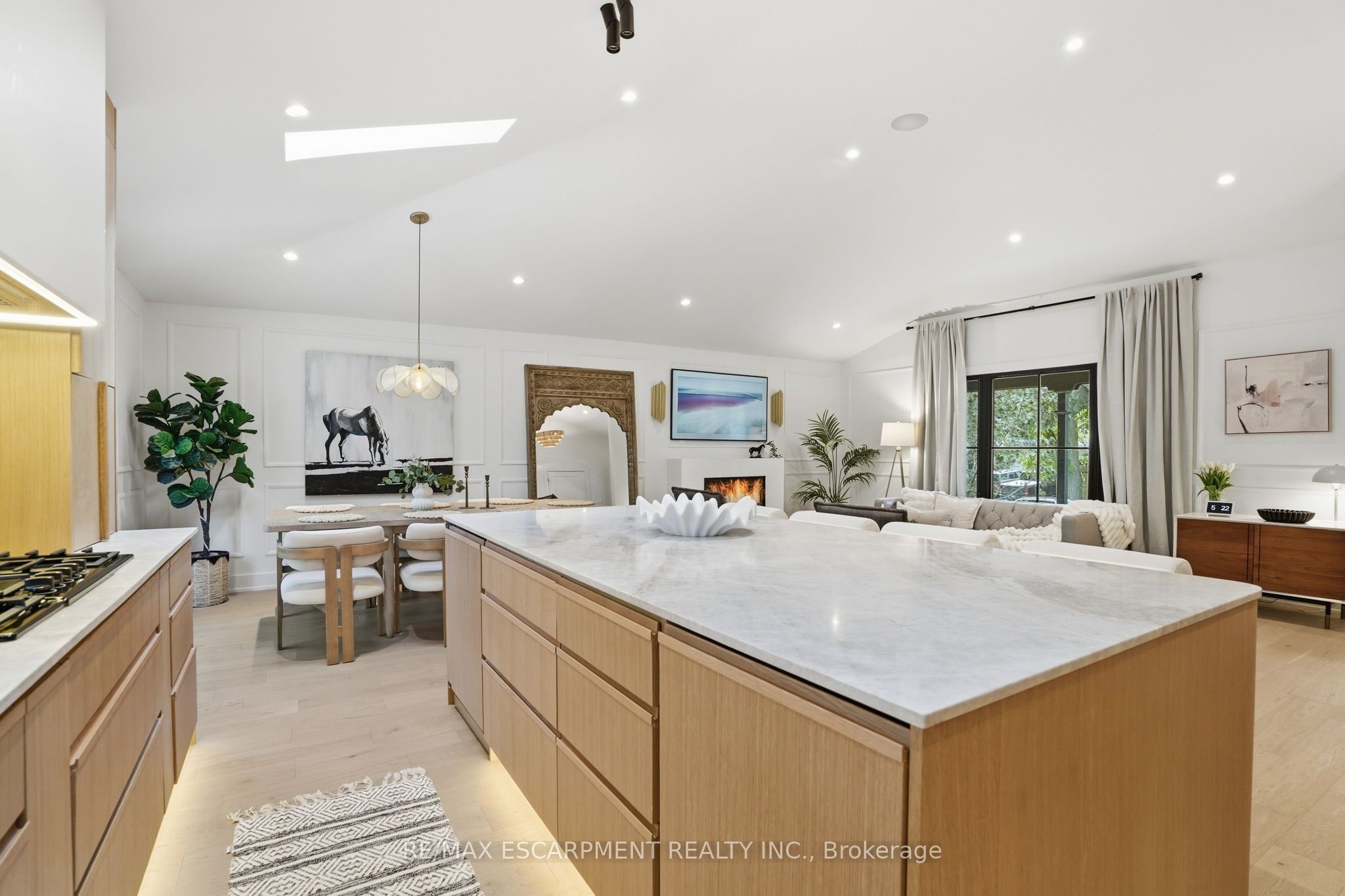 345 Rankin Drive Property Photo 10