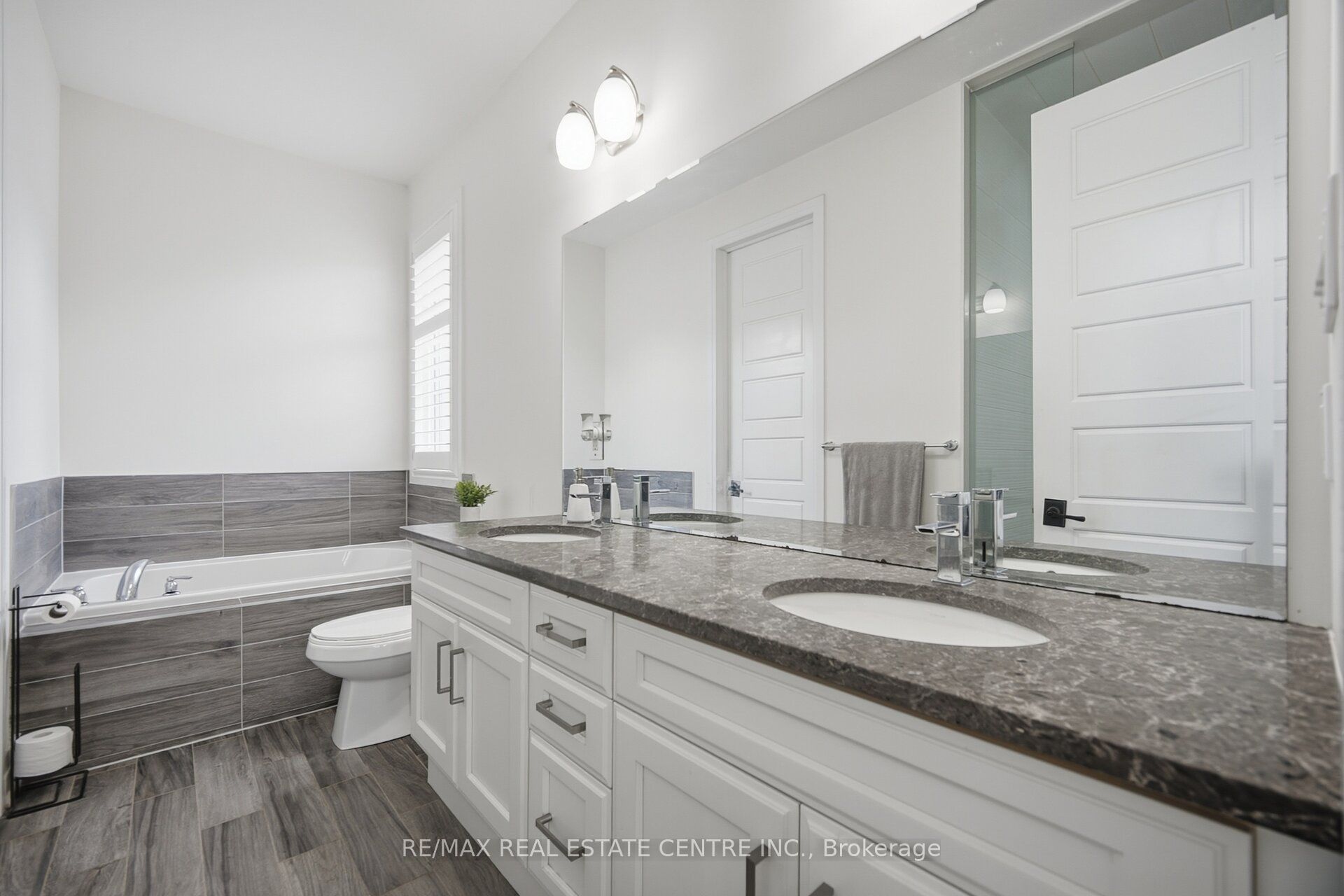 153 Whitlock Avenue Property Photo 19