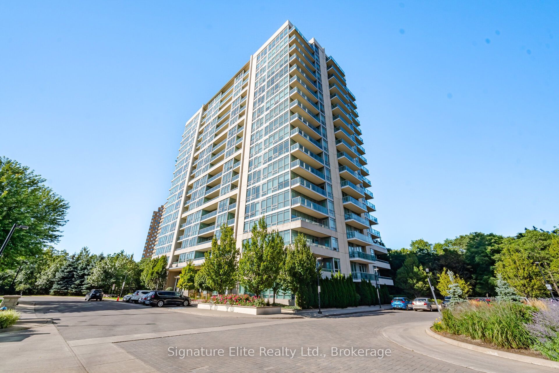 1055 Southdown Road 1501 Property Photo 1