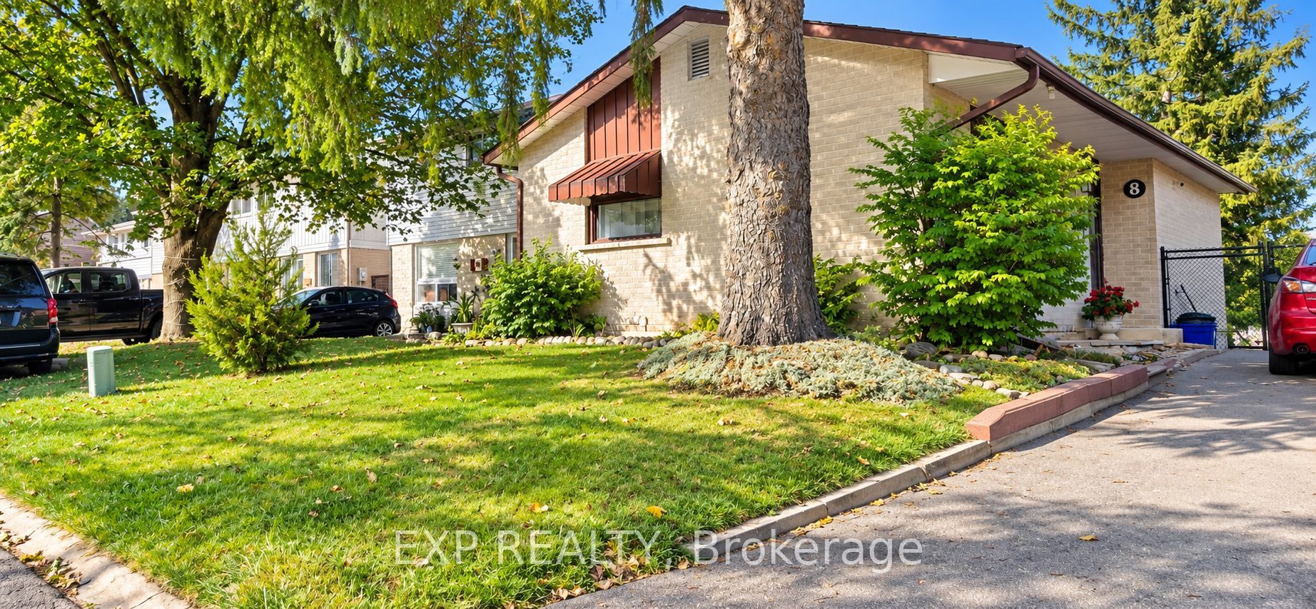 8 Habitat Square Property Photo 1