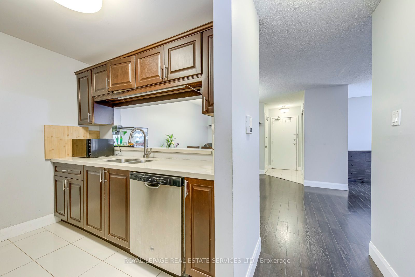 1450 Glen Abbey Gate 911 Property Photo 19
