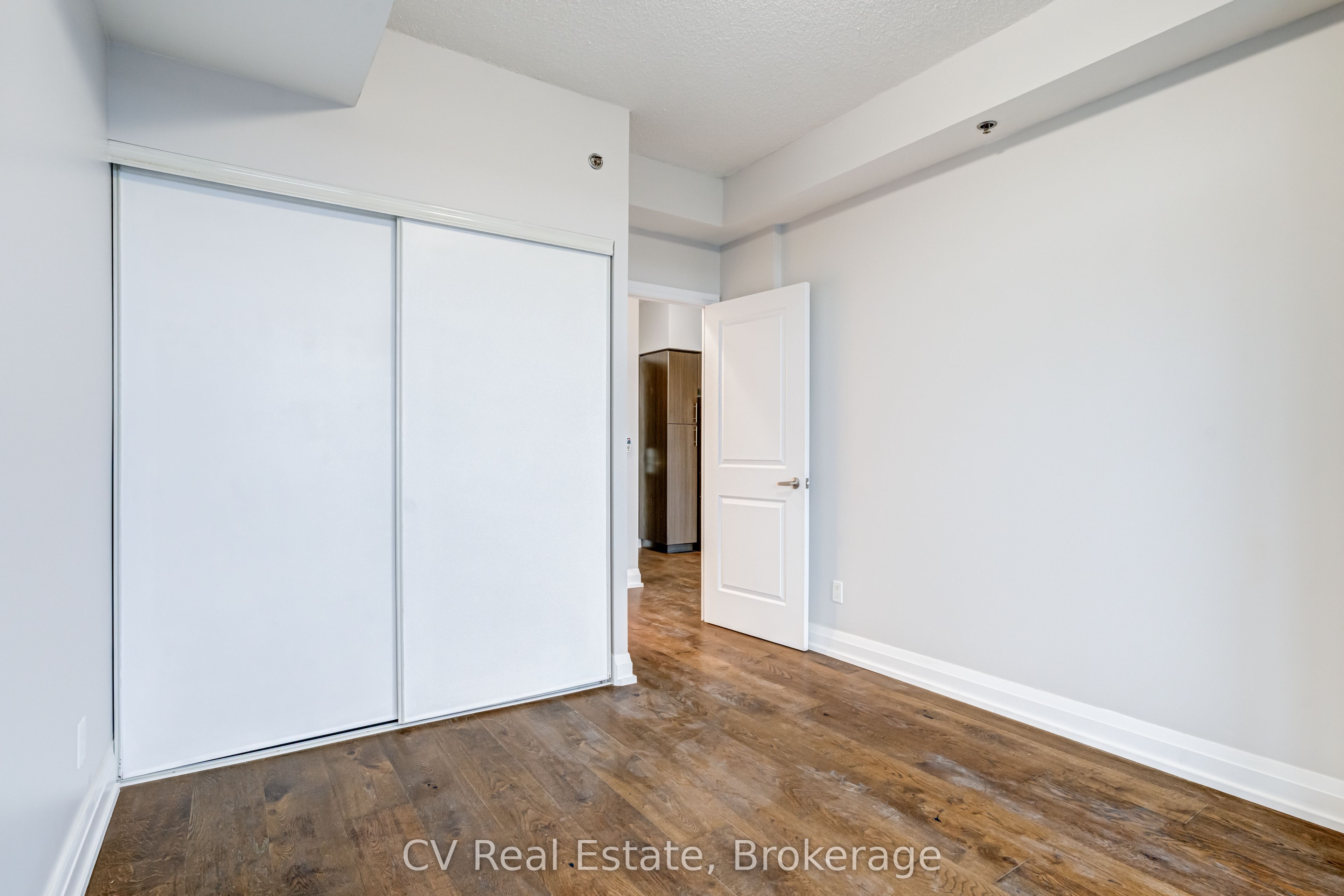 65 Speers Road 602 Property Photo 24