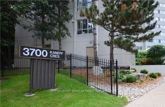 3700 Kaneff Crescent 808 Property Photo 1