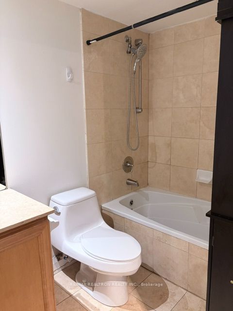 2737 Keele Street 708 Property Photo 2