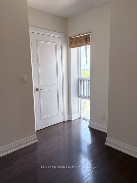 2737 Keele Street 708 Property Photo 4