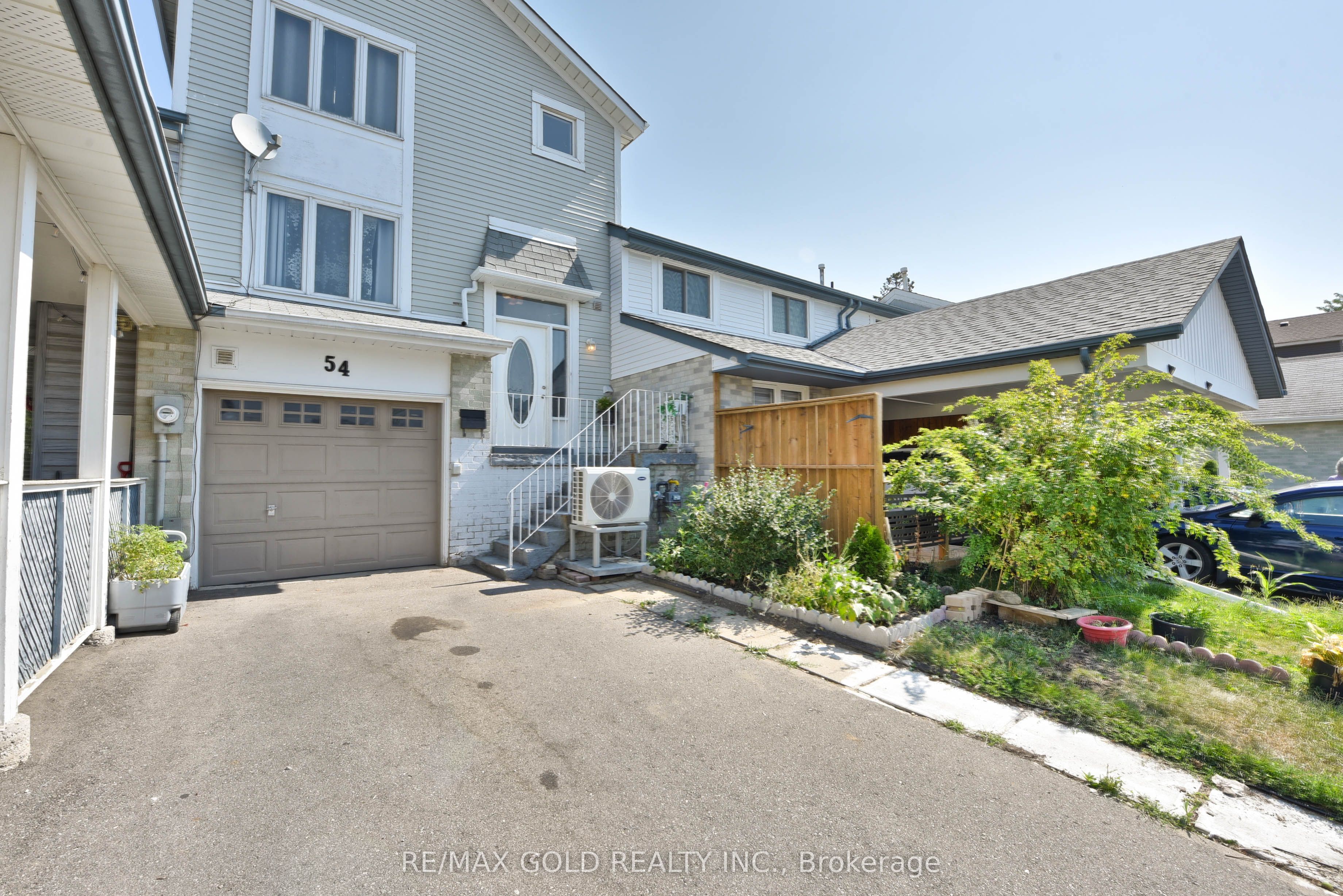 54 Nottawasaga Crescent Property Photo 3