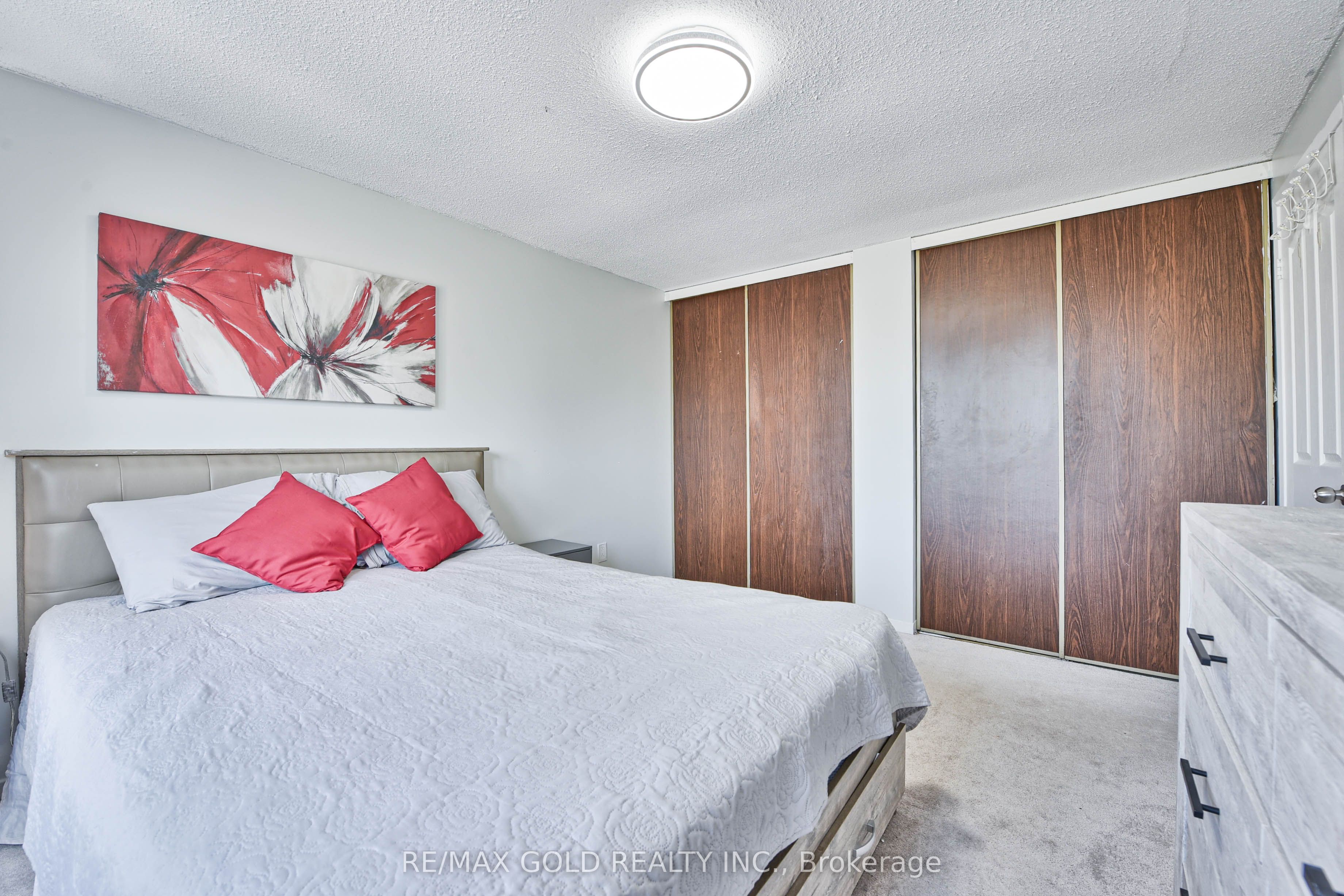 54 Nottawasaga Crescent Property Photo 35