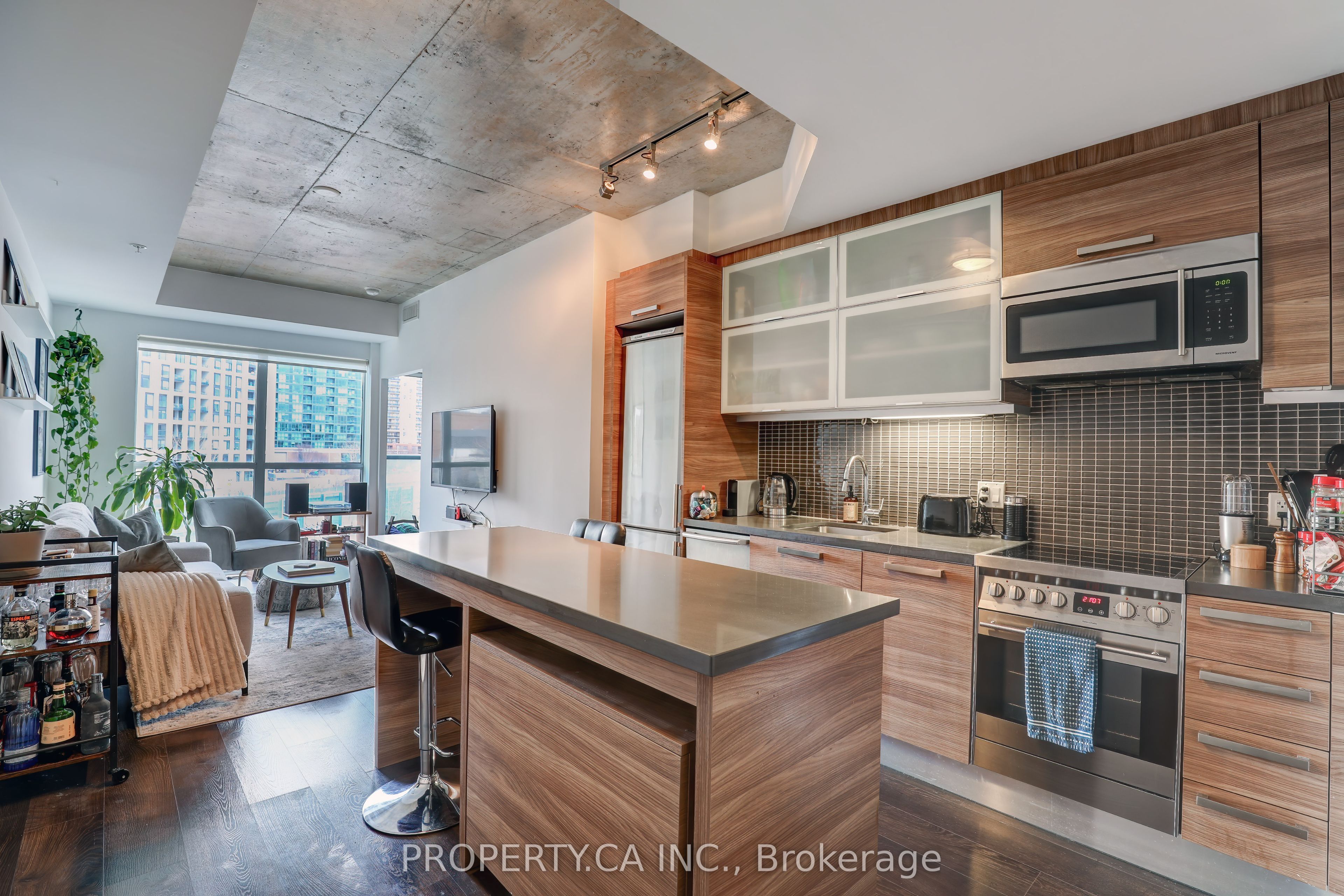 1205 Queen Street W 407 Property Photo 1