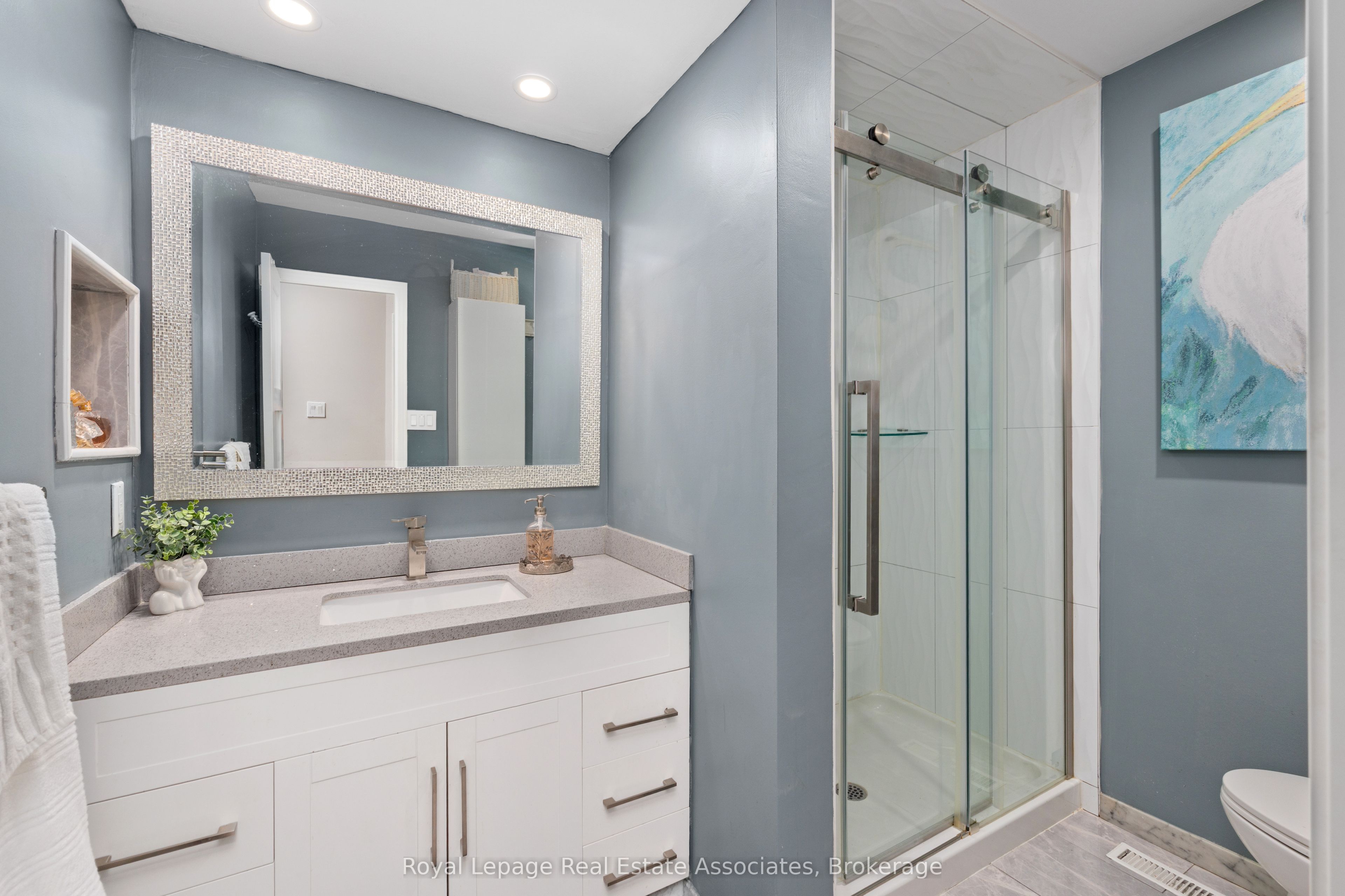 537 Mathewman Crescent Property Photo 18