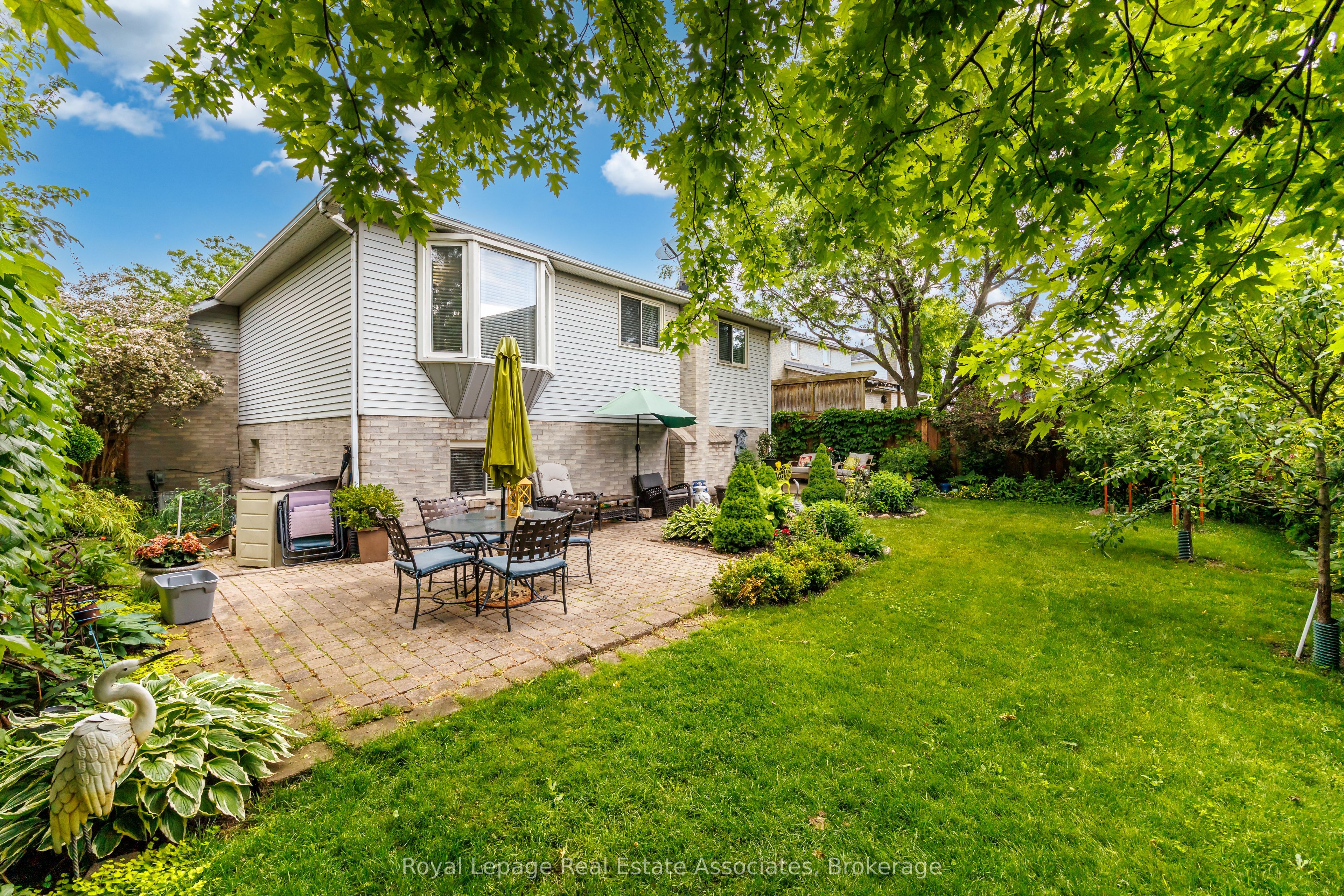 537 Mathewman Crescent Property Photo 30