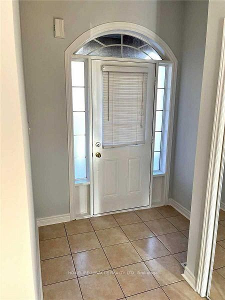 4663 Centretown Way Upper Property Photo 2