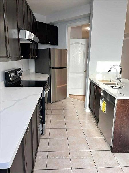 4663 Centretown Way Upper Property Photo 3