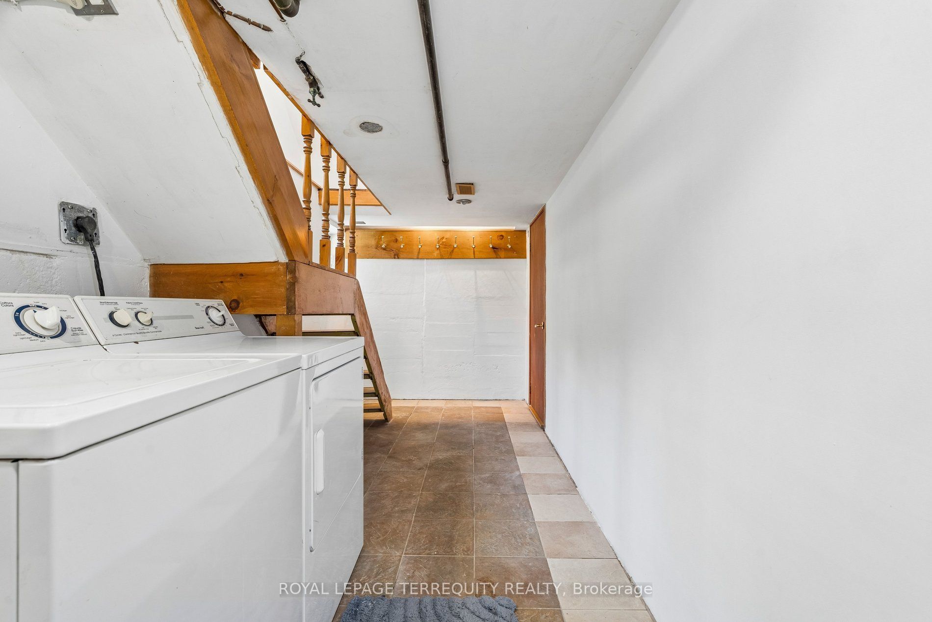 2 Wright Avenue Property Photo 32