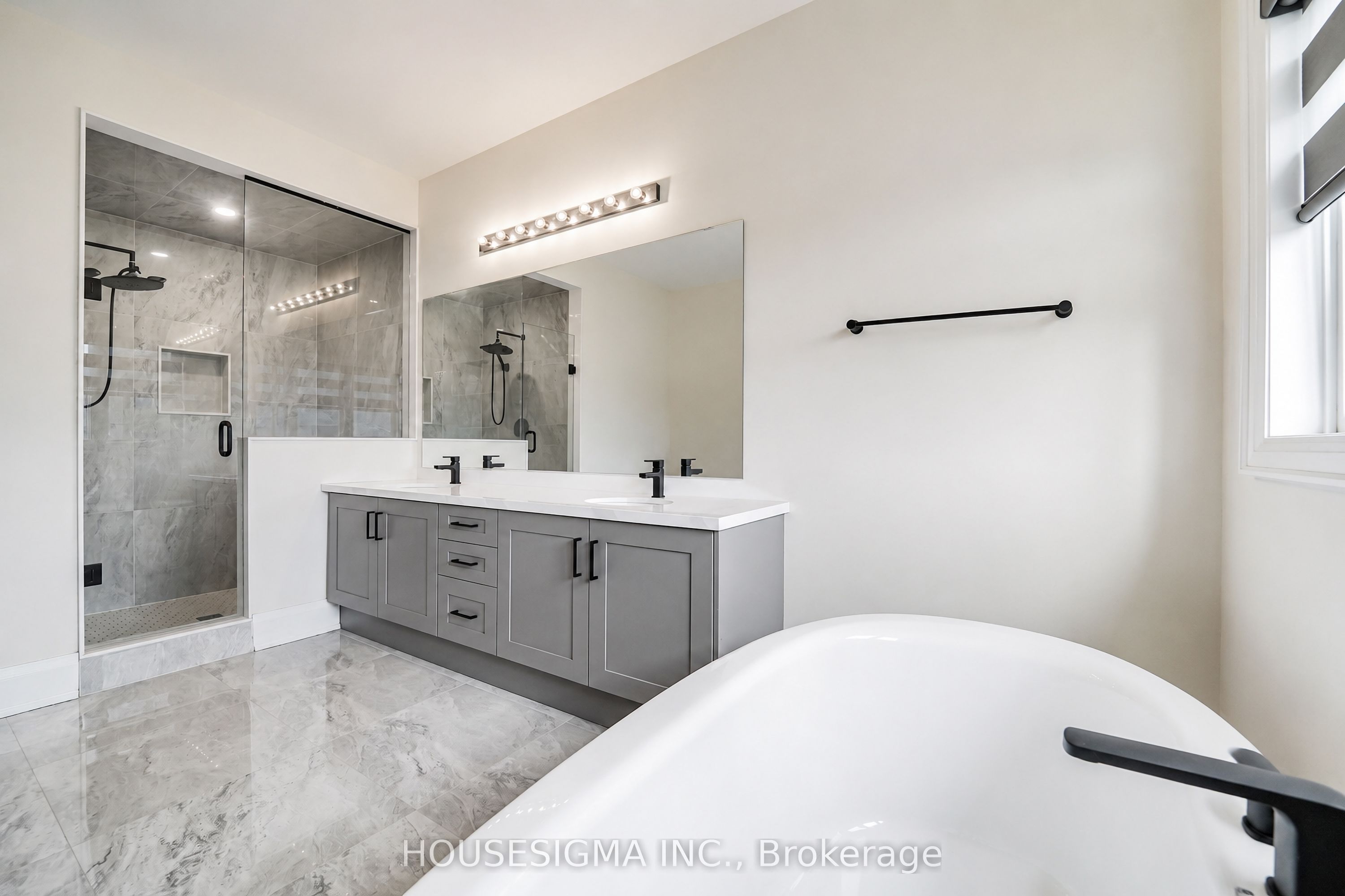 62 Royal Fern Crescent Property Photo 23