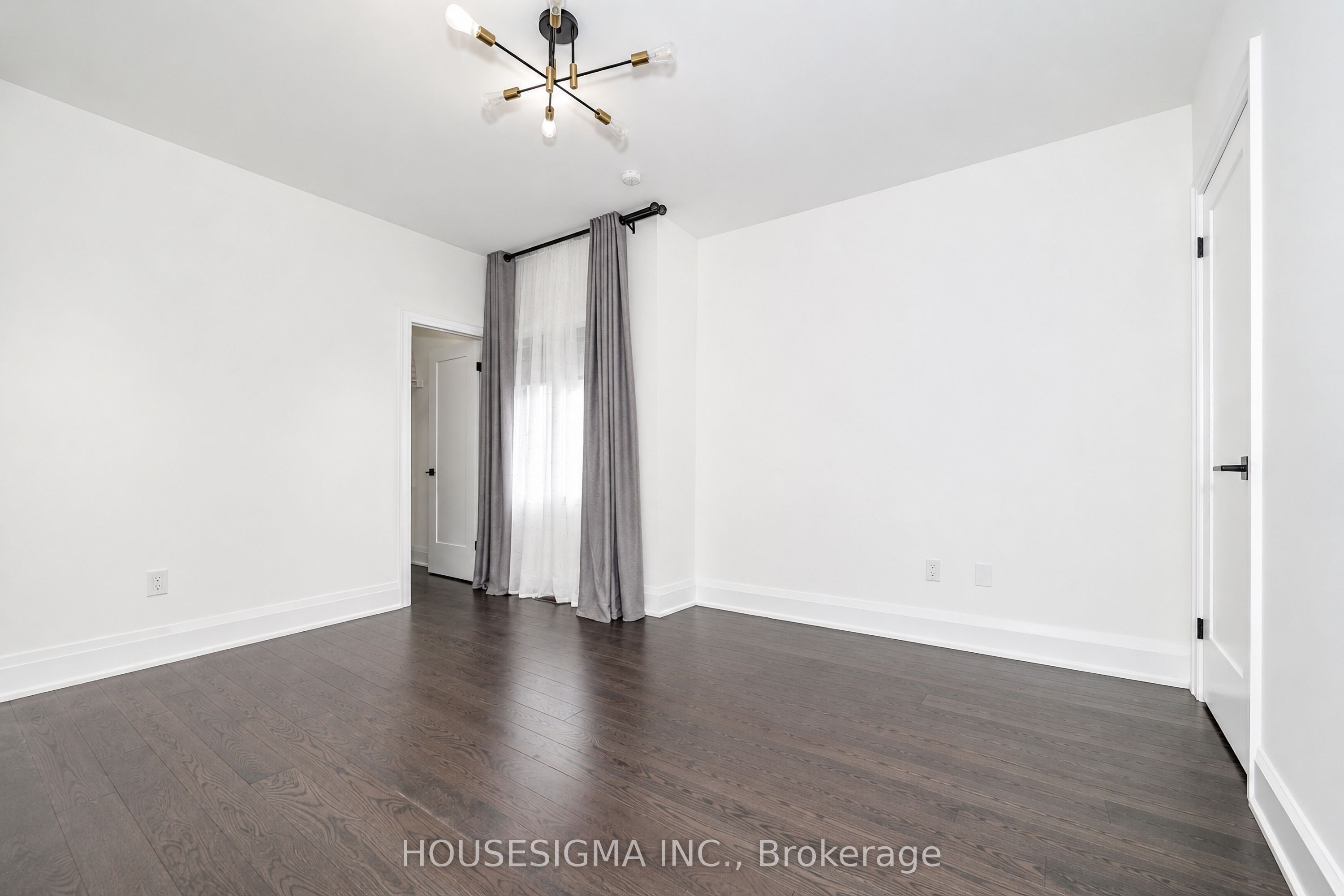 62 Royal Fern Crescent Property Photo 25