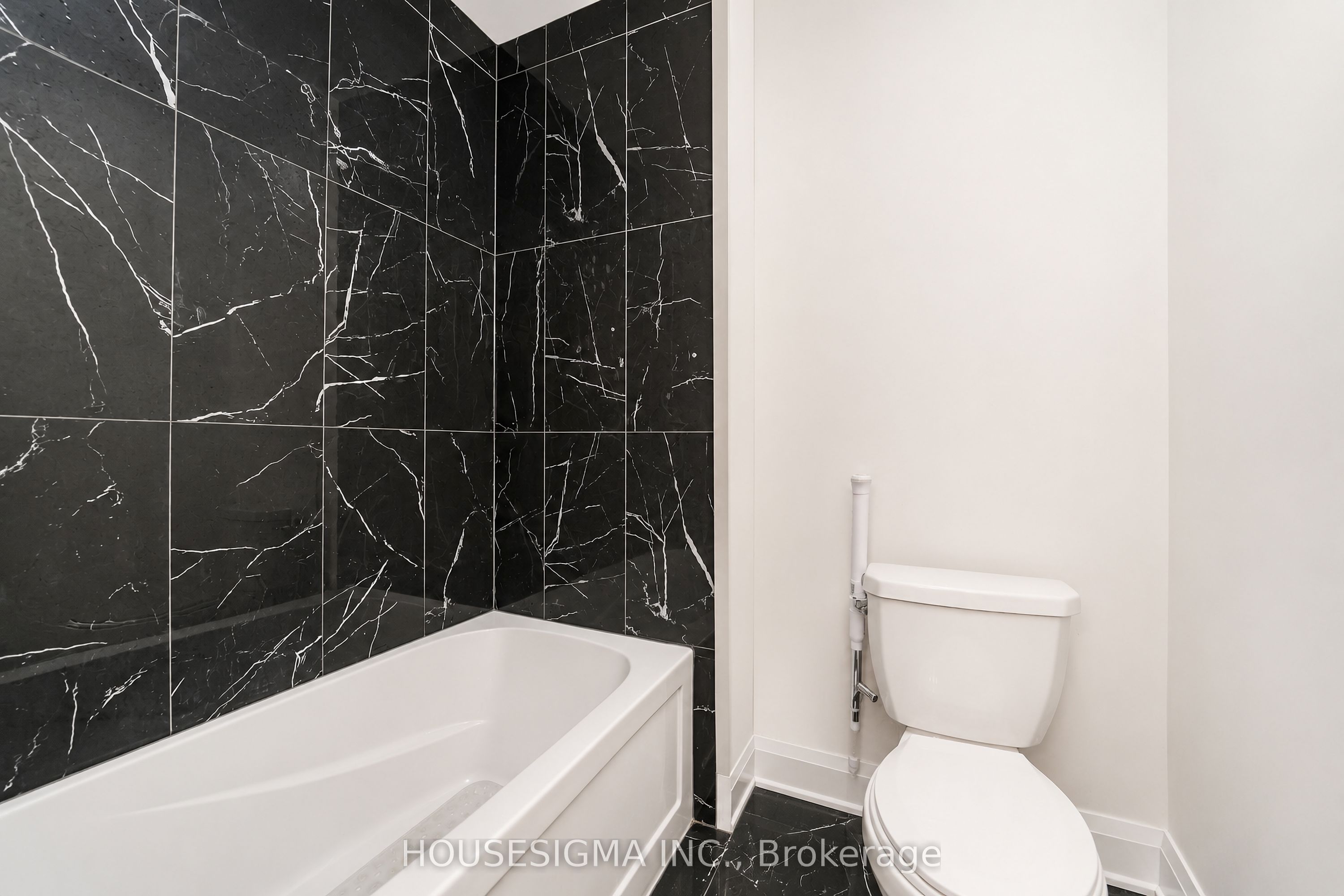 62 Royal Fern Crescent Property Photo 27