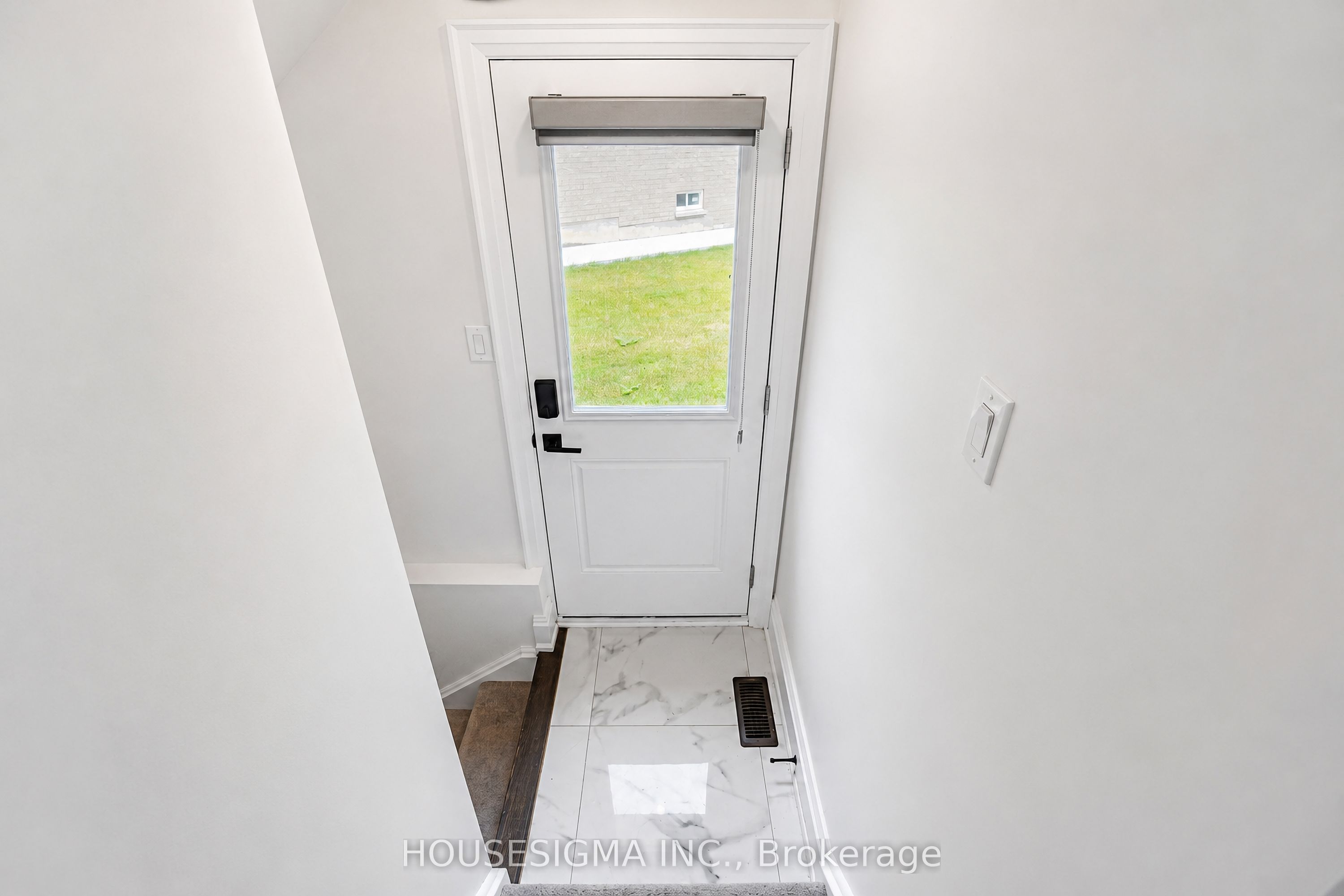 62 Royal Fern Crescent Property Photo 33