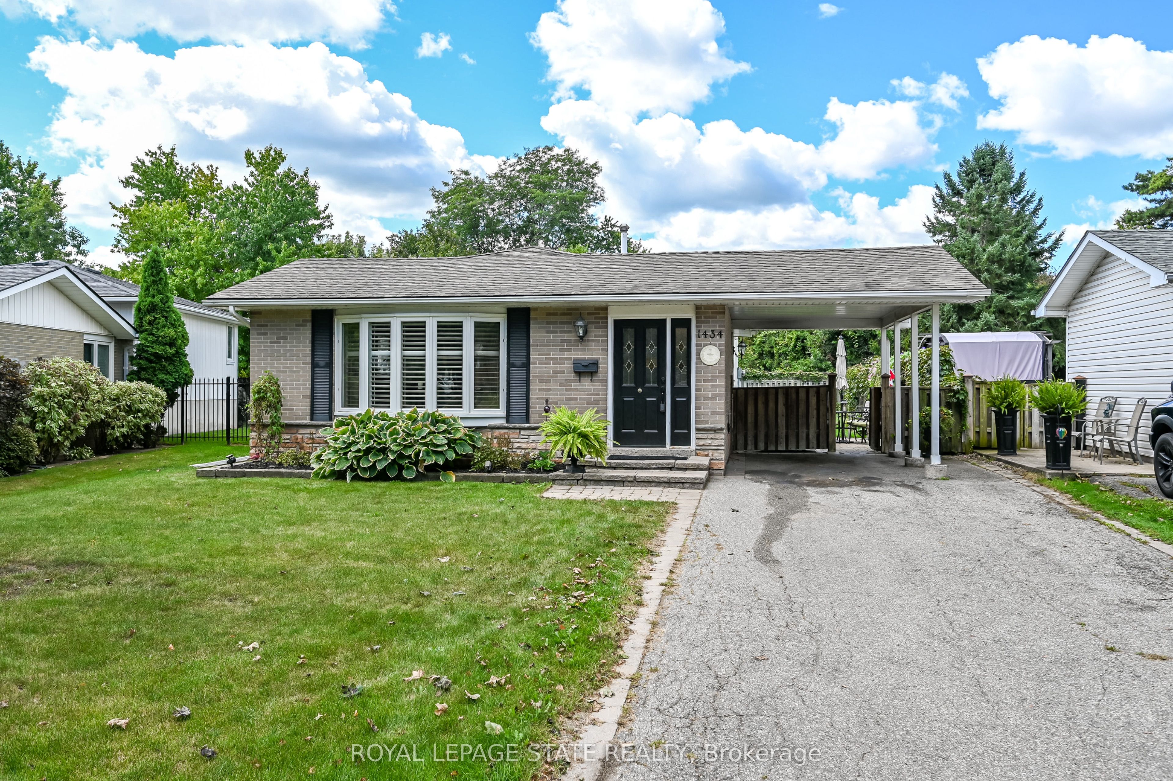 1434 Dewbourne Crescent Property Photo 1