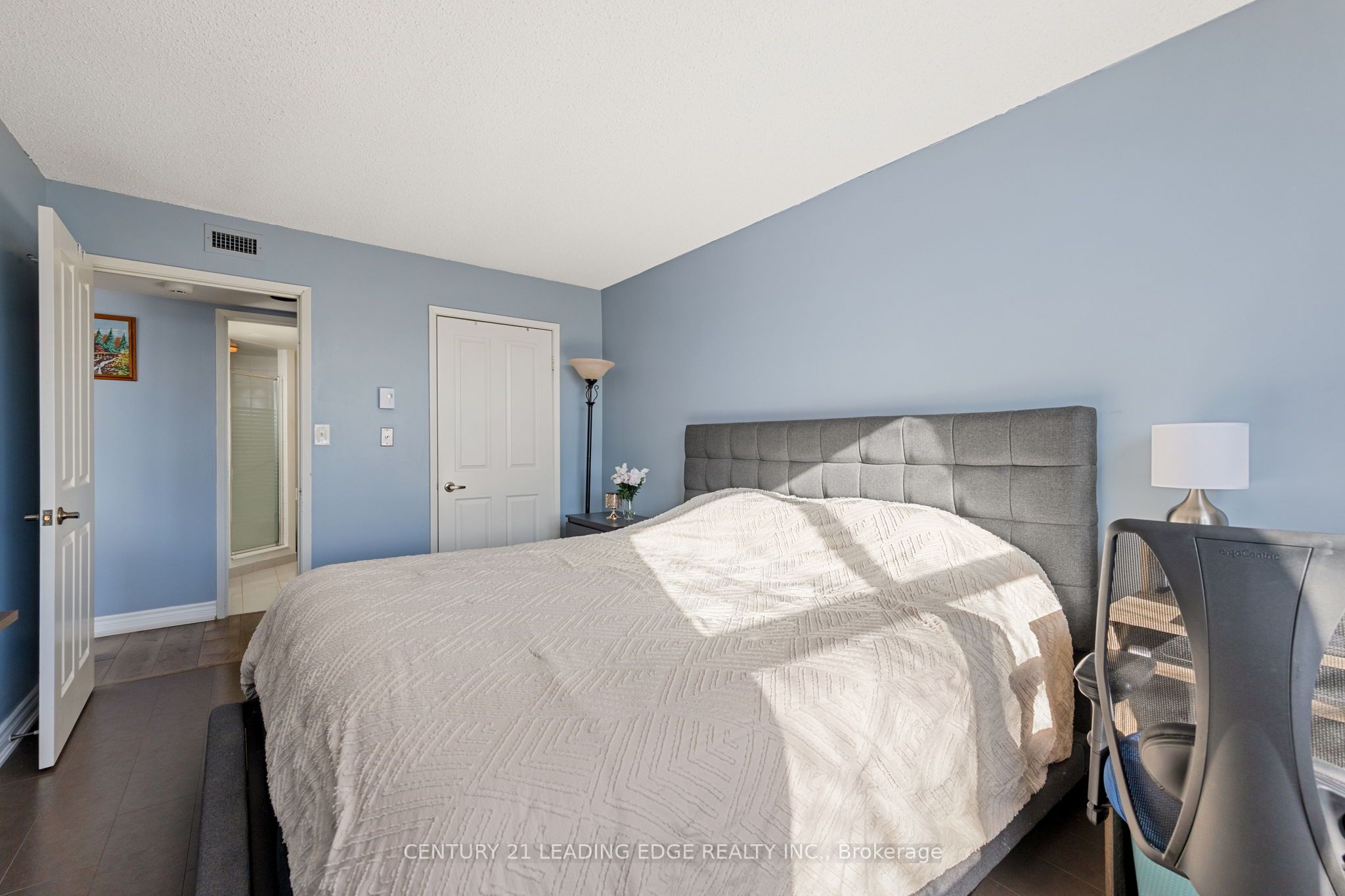 2199 Sixth Line 206 Property Photo 21