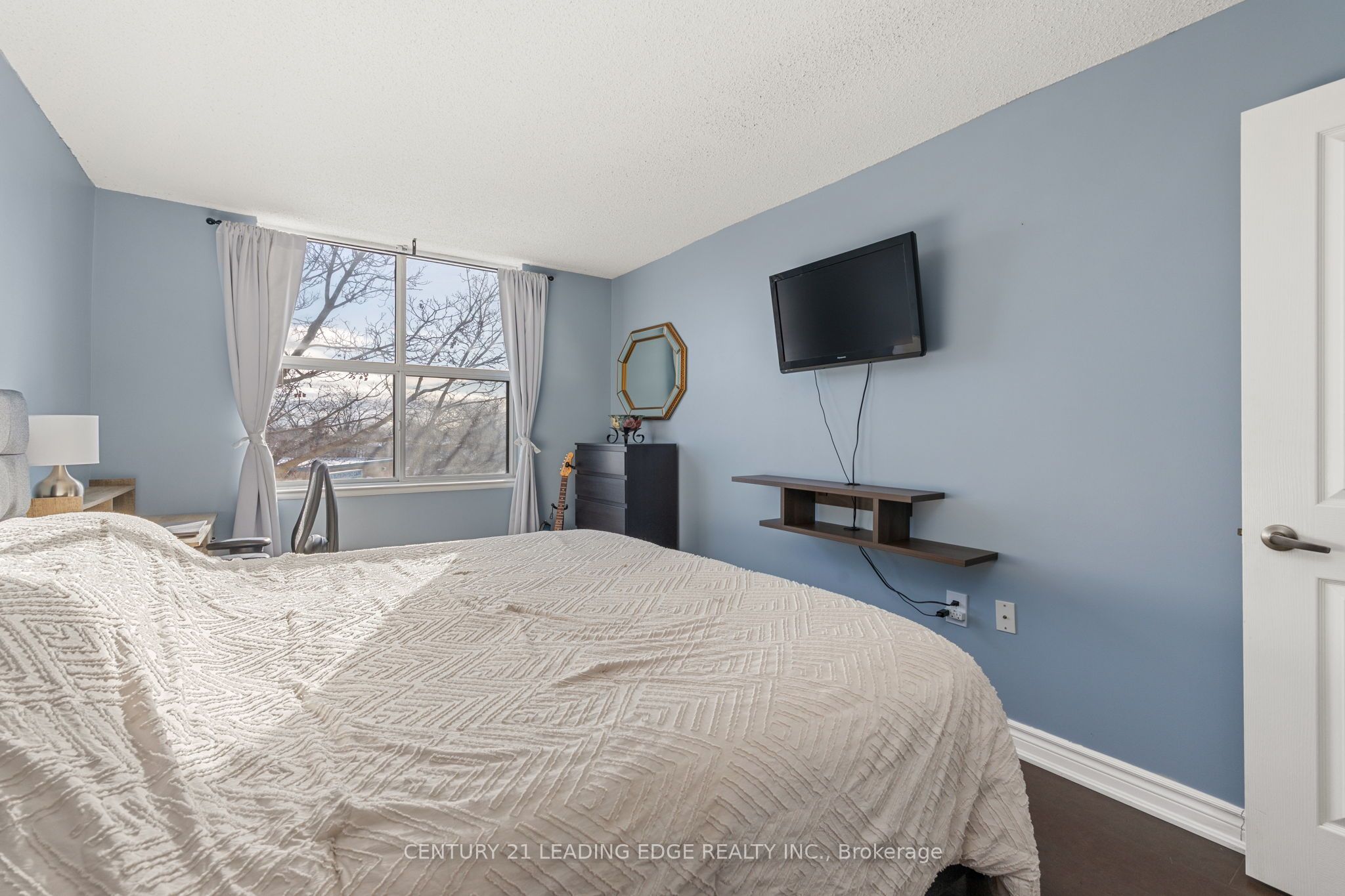 2199 Sixth Line 206 Property Photo 22