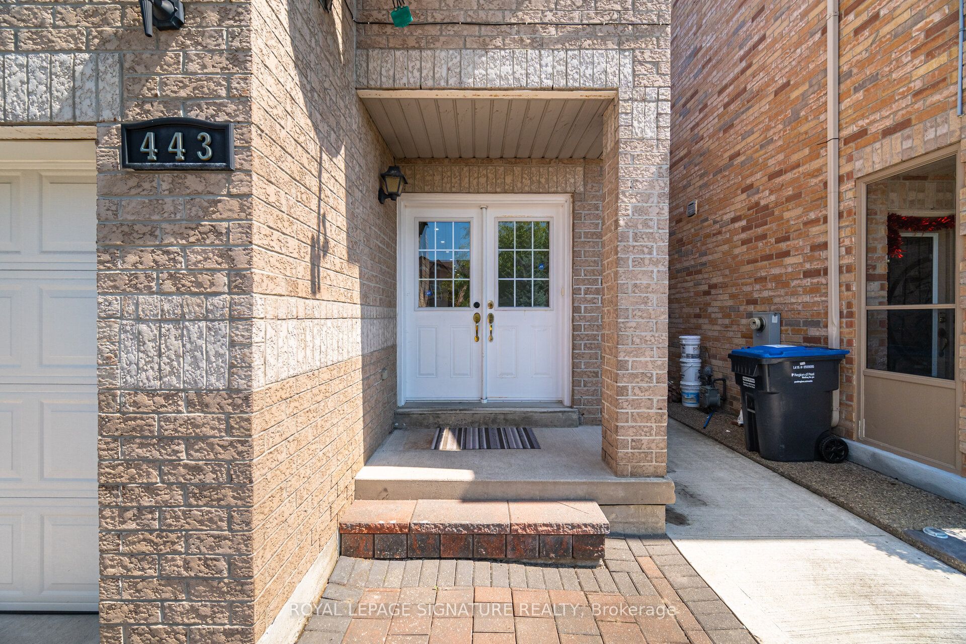 443 Comiskey Crescent Property Photo 4
