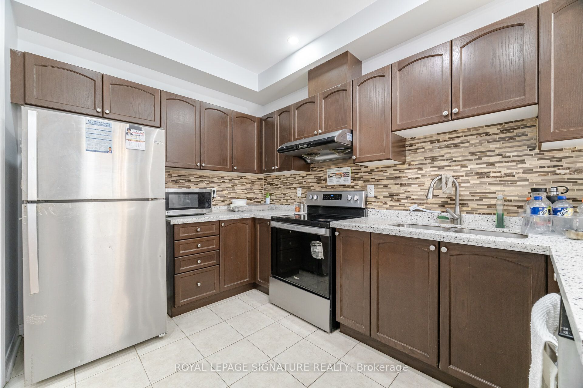 443 Comiskey Crescent Property Photo 17