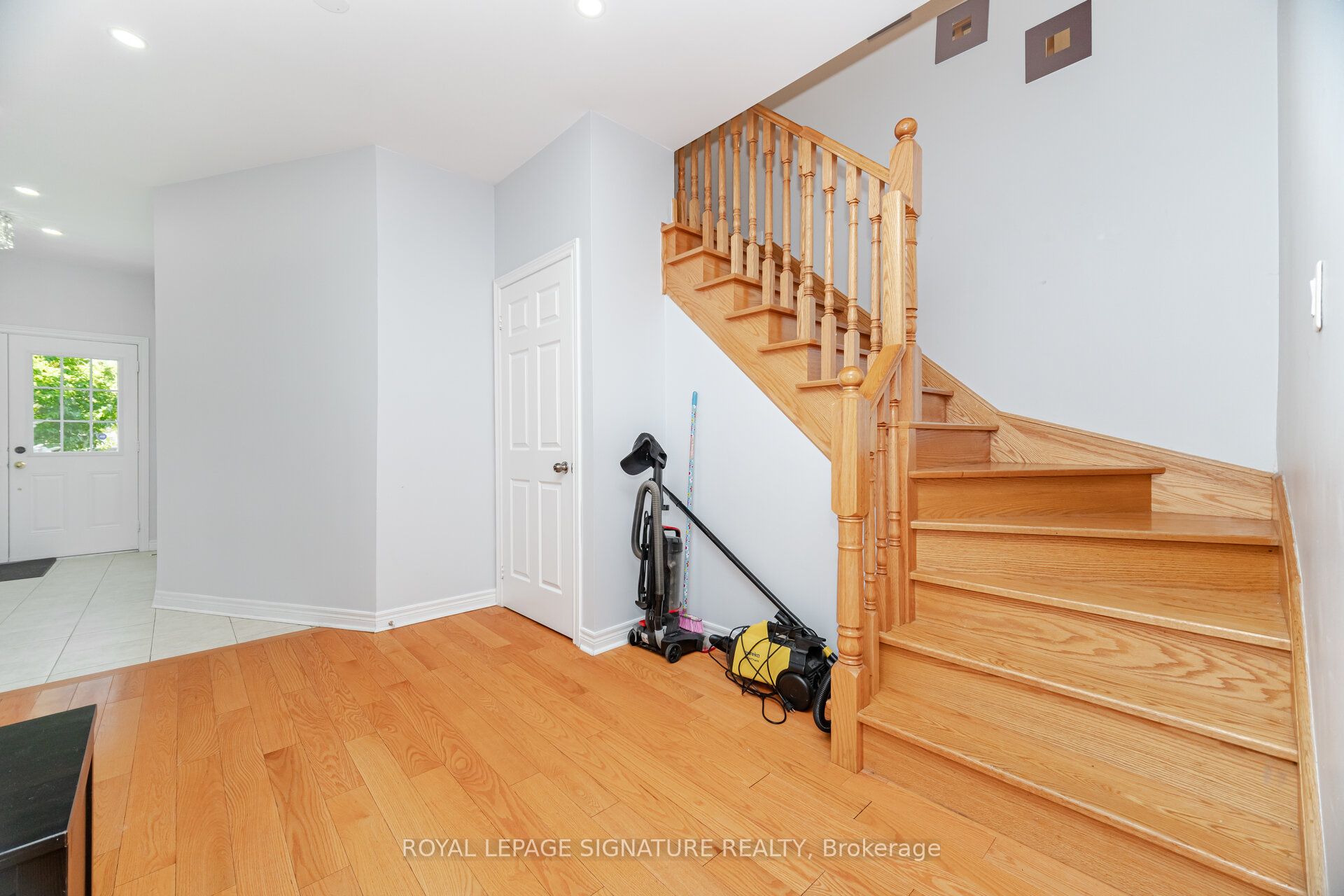 443 Comiskey Crescent Property Photo 22