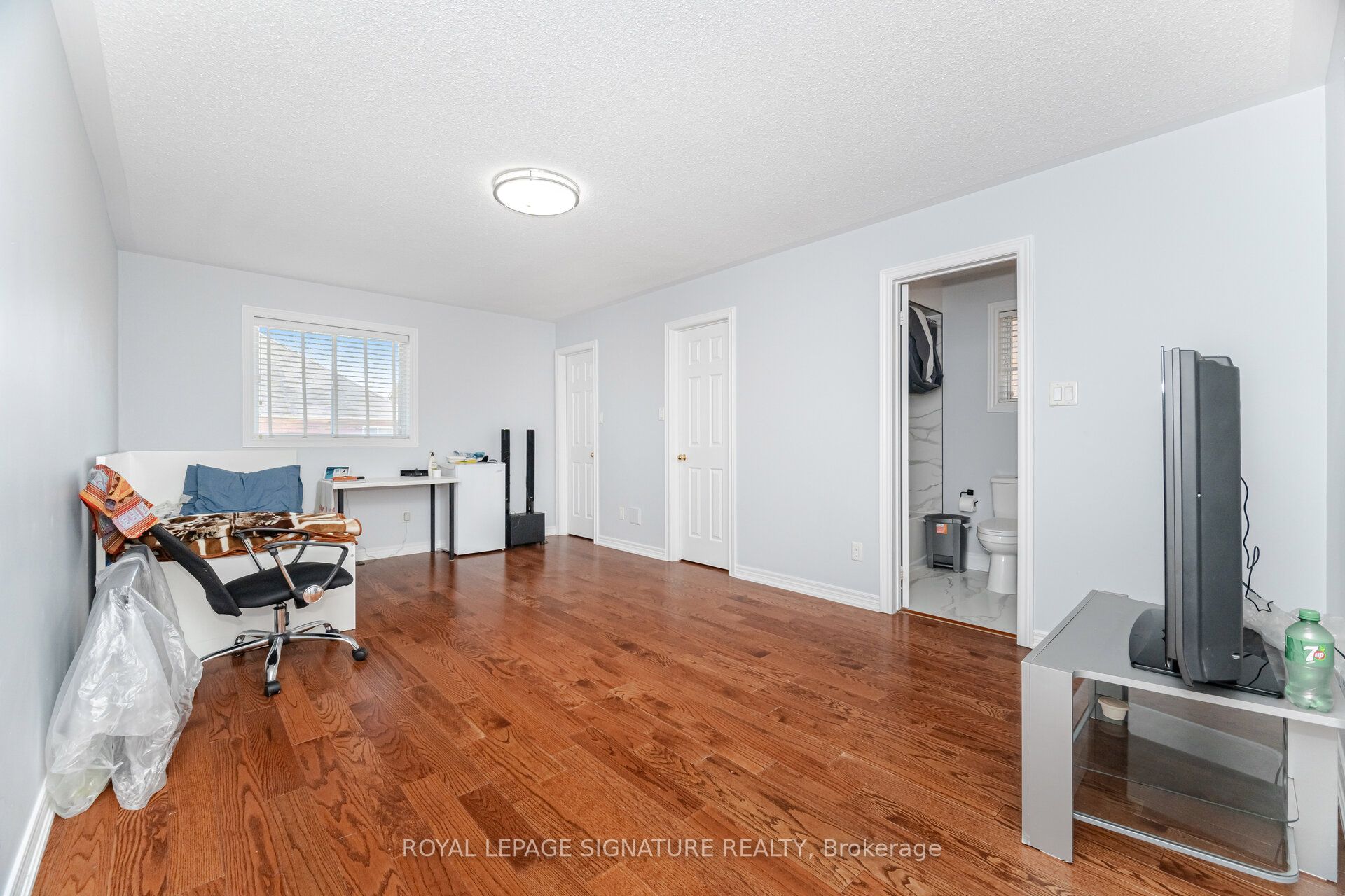443 Comiskey Crescent Property Photo 24