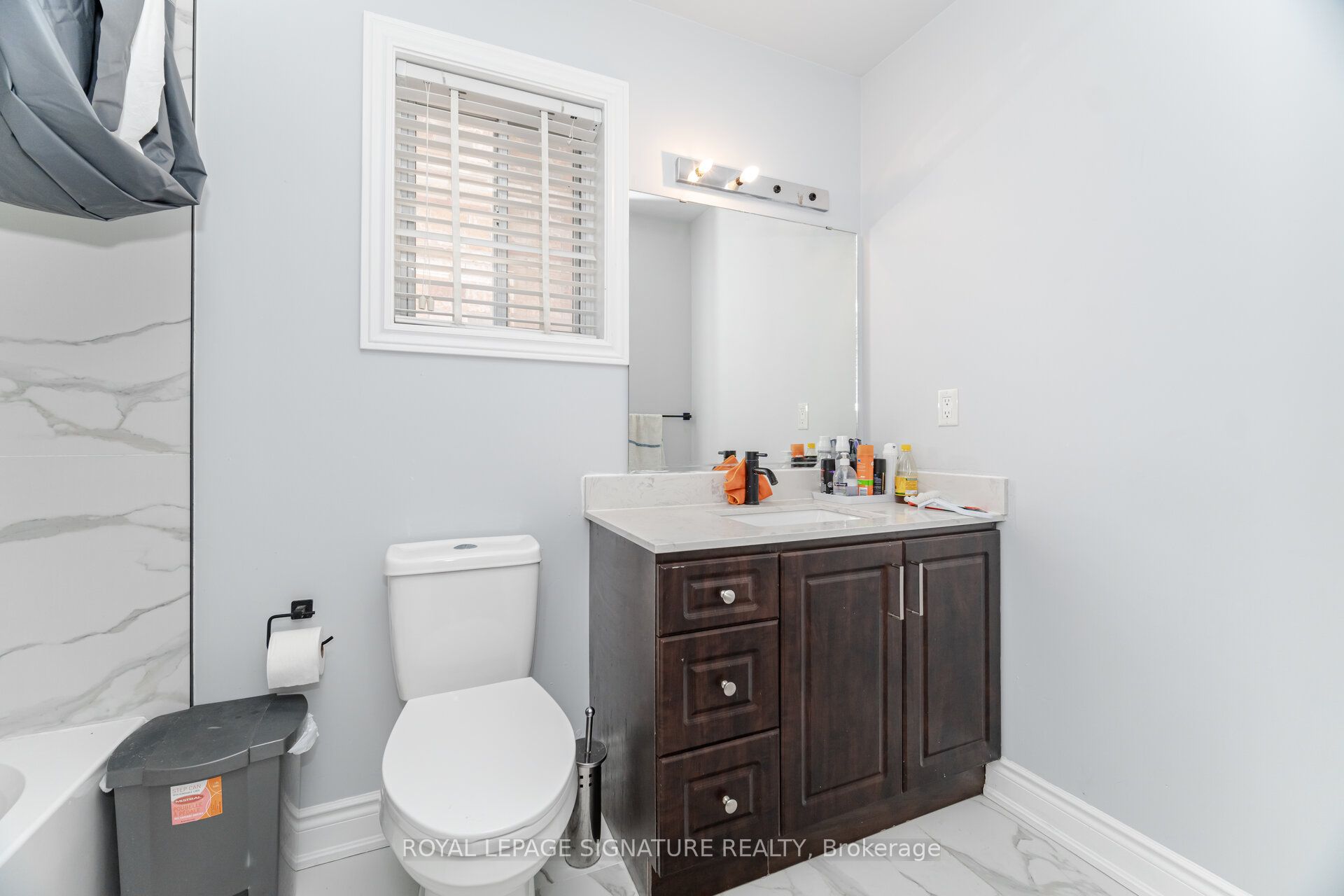 443 Comiskey Crescent Property Photo 27